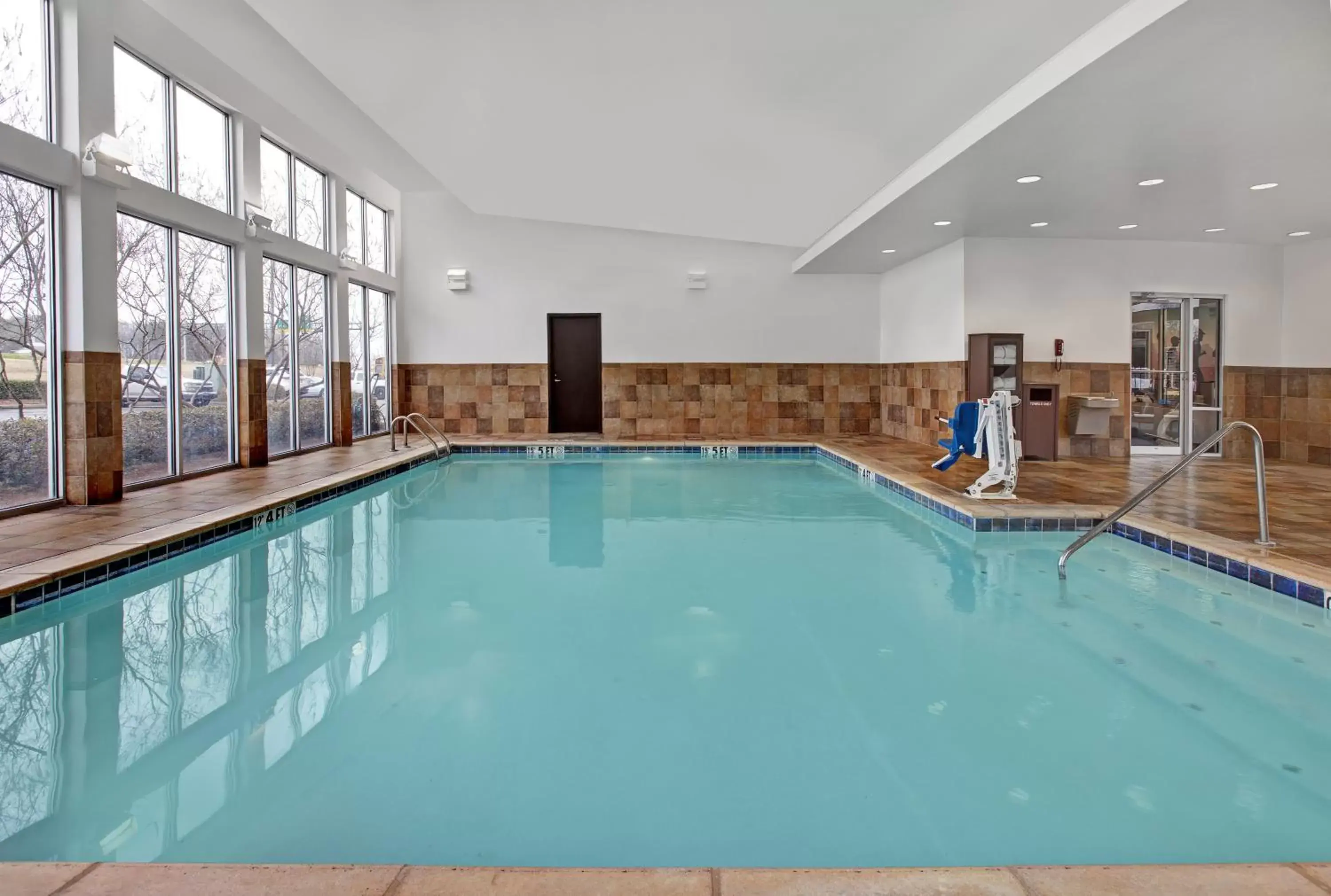 Swimming pool in Hyatt Place Jackson Ridgeland