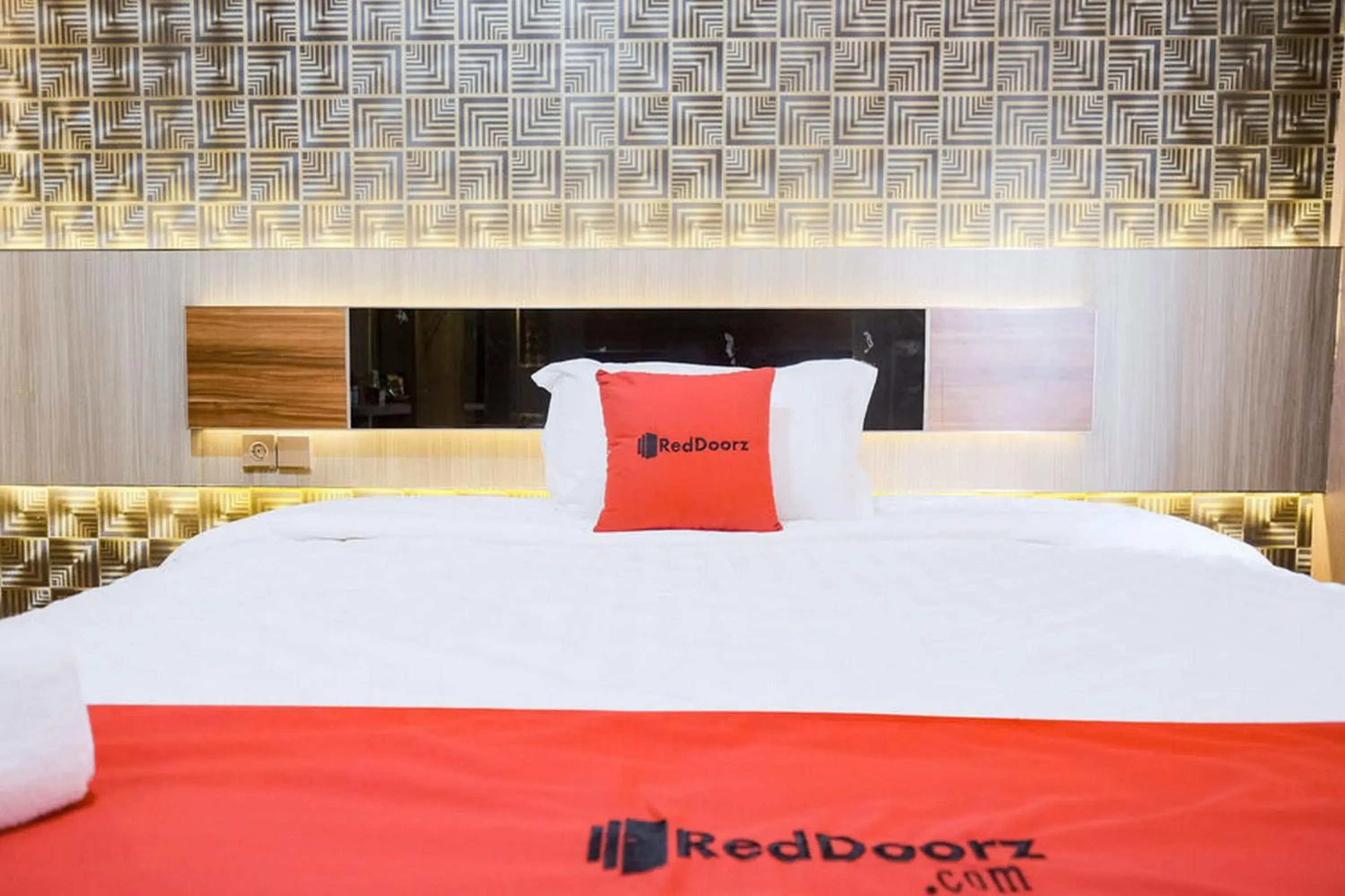 Bed in RedDoorz Plus @ Simpang USU Medan Bed in RedDoorz Plus @ Simpang USU Medan