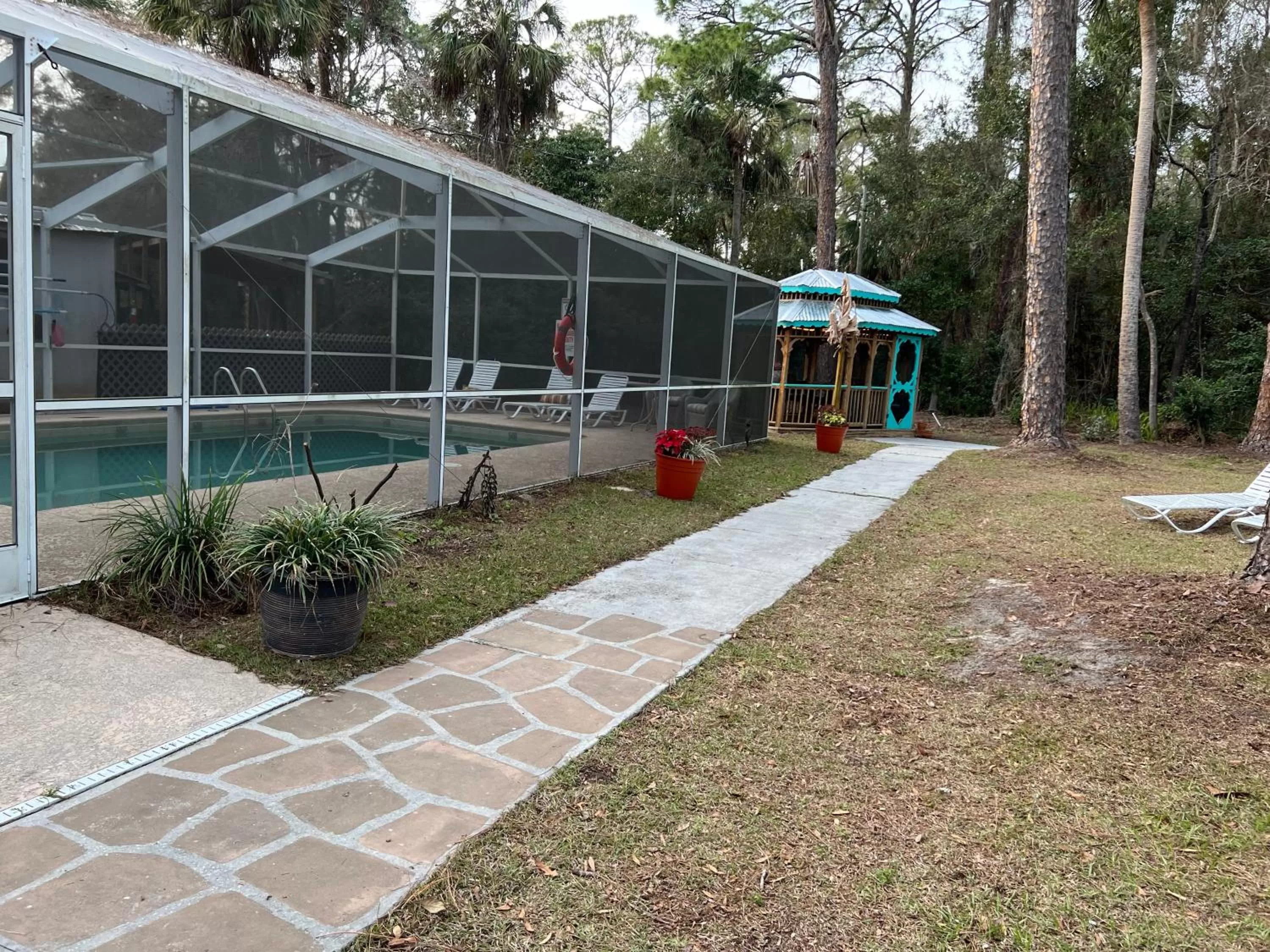 Pool view in Nature Coast Inn & Cottages