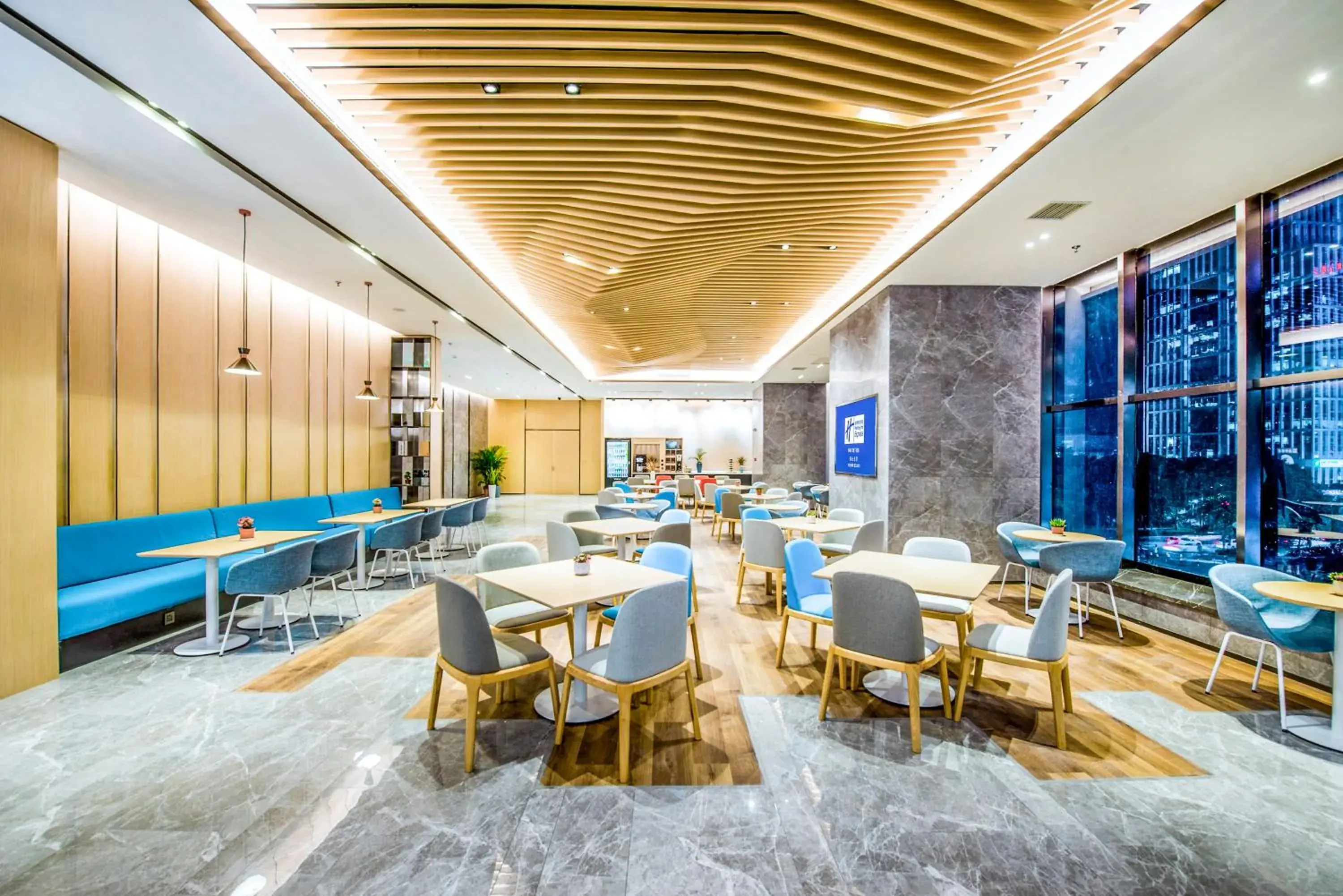 Restaurant/places to eat in Holiday Inn Express Foshan Beijiao, an IHG Hotel