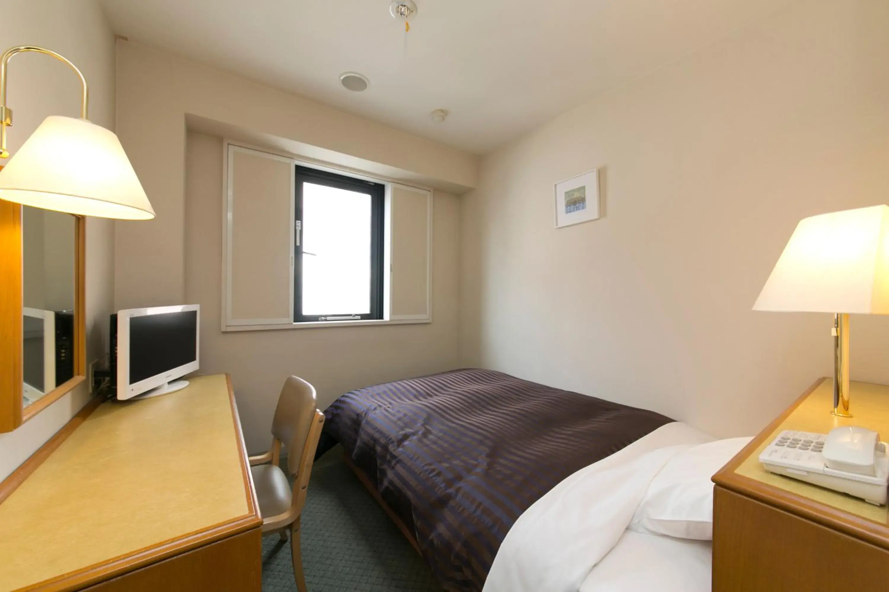 Day, Bed in Ace Inn Matsumoto Day, Bed in Ace Inn Matsumoto