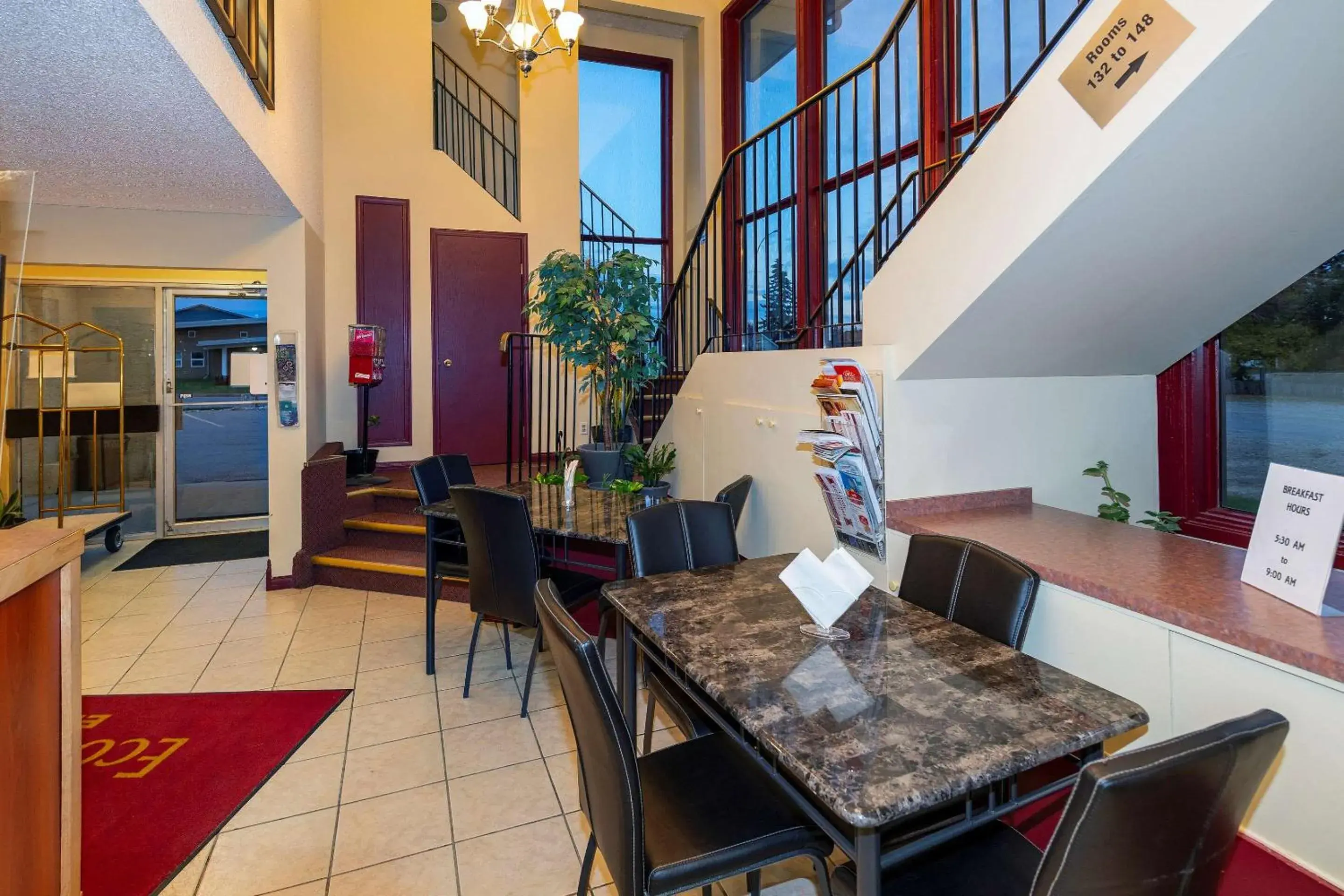 Lobby or reception in Econolodge Edson