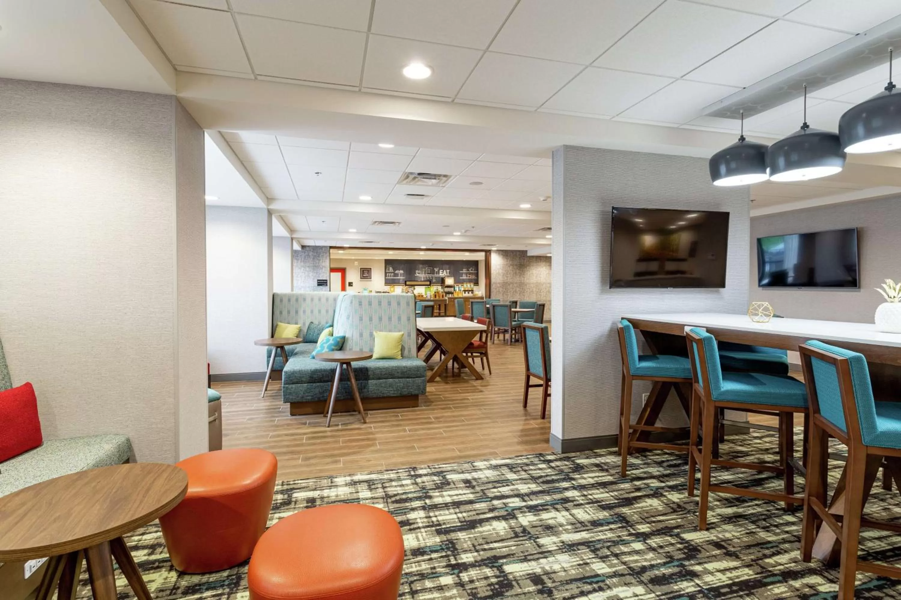 Lobby or reception in Hampton Inn Madison, OH