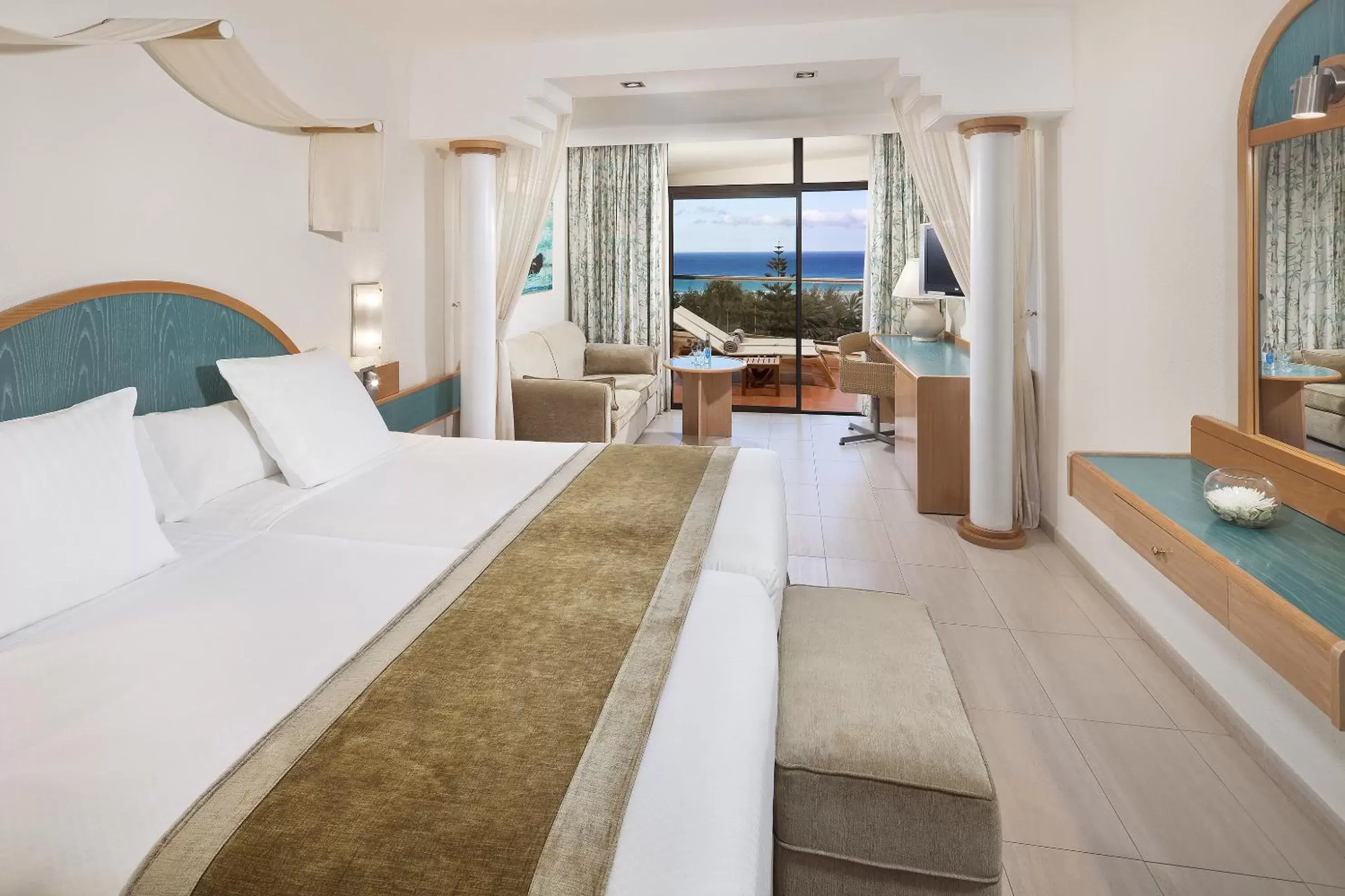 Photo of the whole room in Meliá Fuerteventura