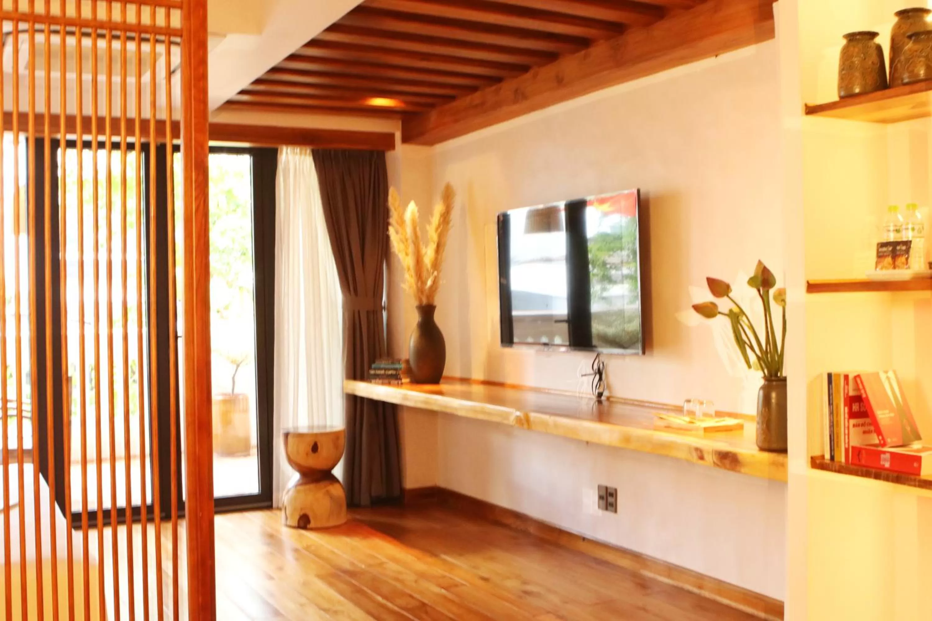 Bedroom in Duc Vuong Saigon Hotel - Bui Vien