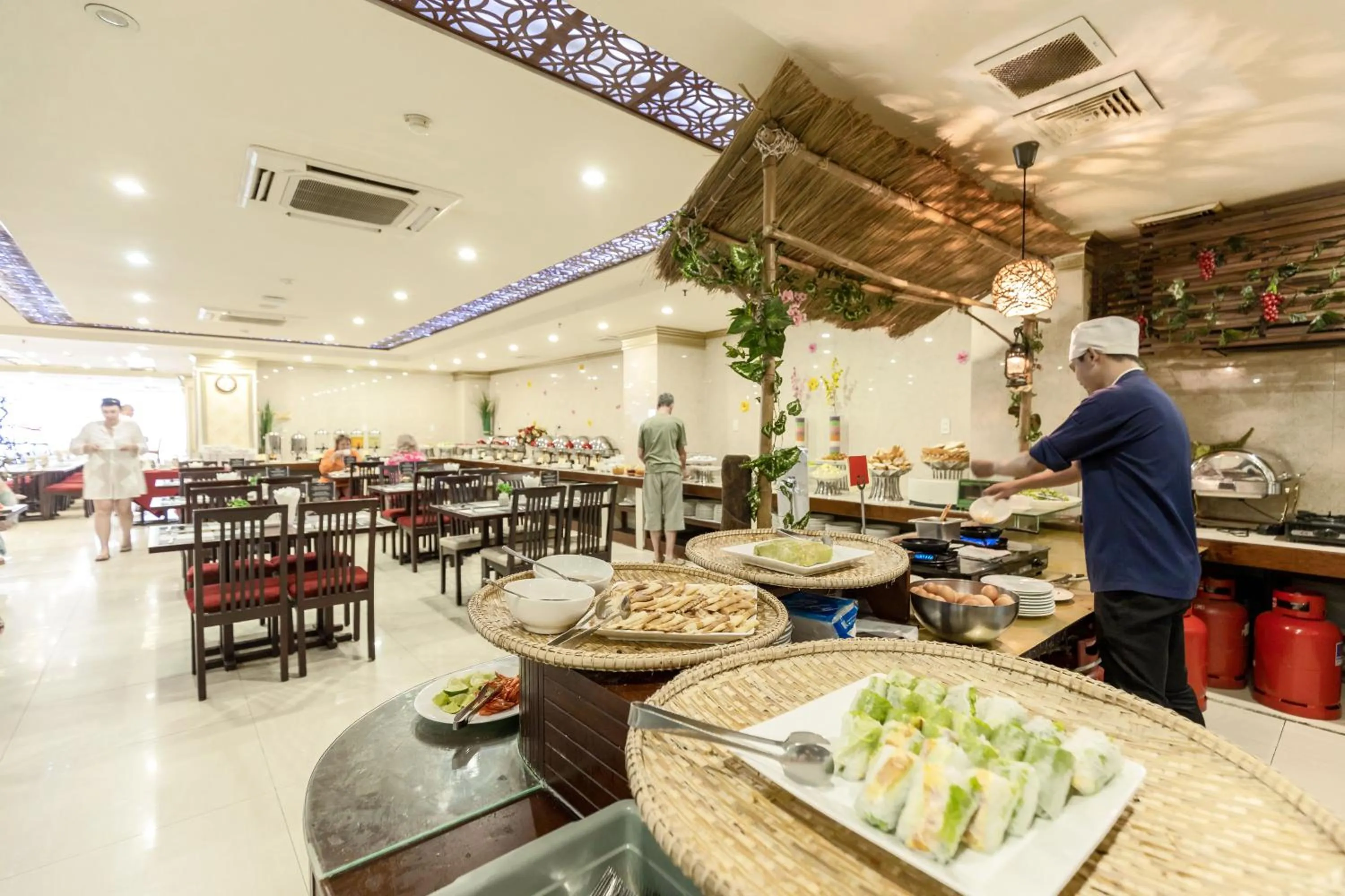 Staff in Paris Luxury Hotel & Apartment Nha Trang