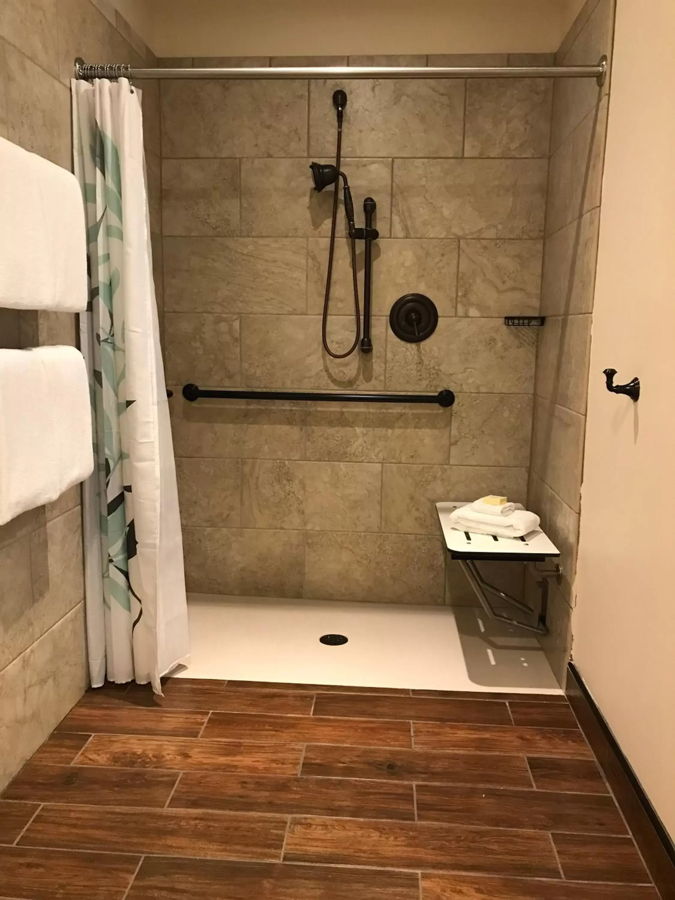 Shower, Bathroom in Village Hotel on Biltmore Estate