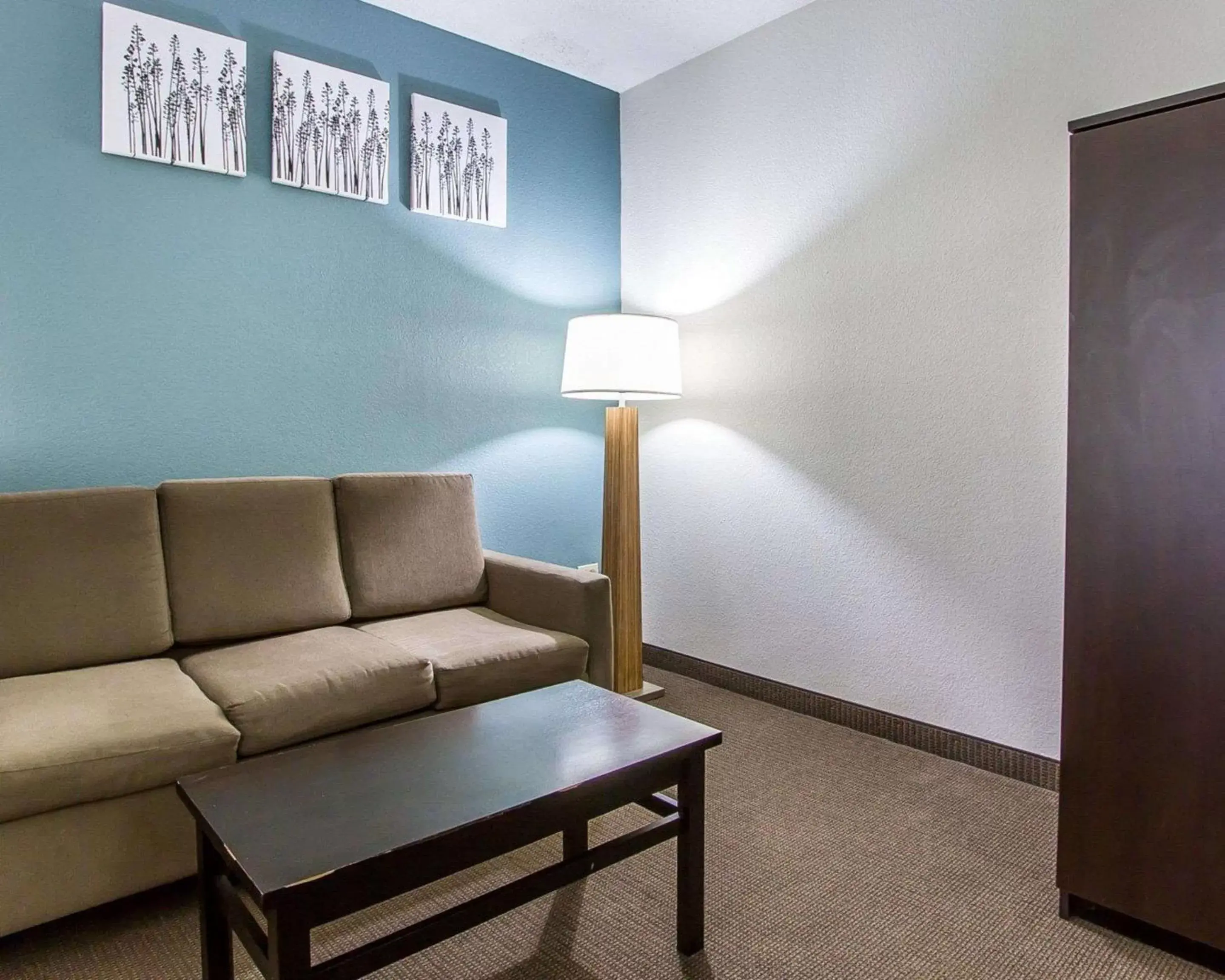 Photo of the whole room, Seating Area in Sleep Inn Scott-Lafayette West