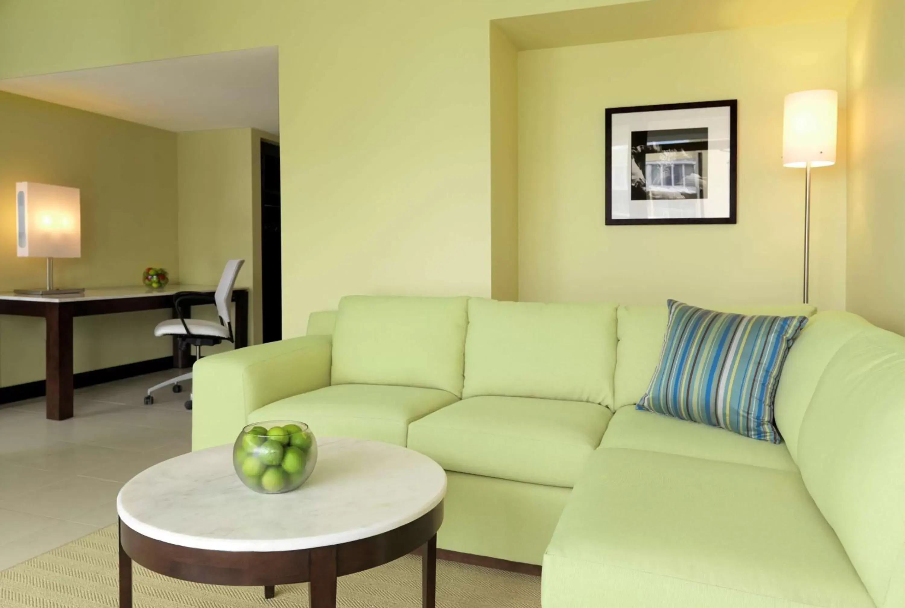 Living room, Seating Area in The Condado Plaza Hilton