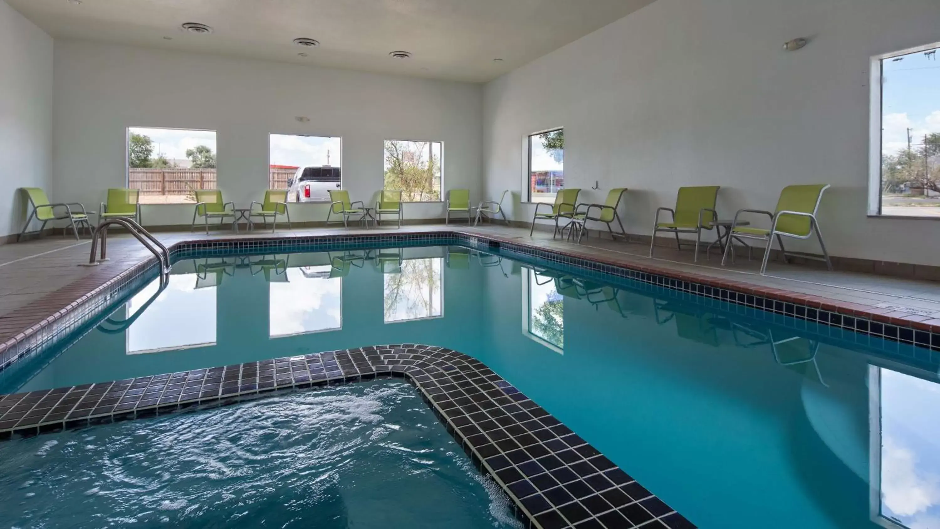 Pool view, Swimming Pool in Best Western Palace Inn & Suites