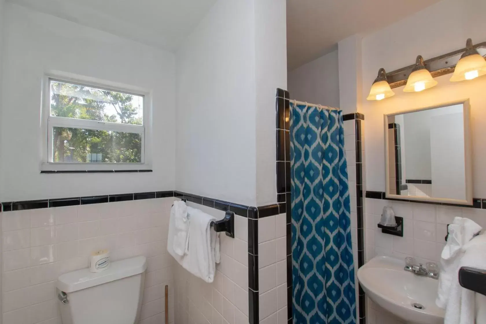 Bathroom in Sunset Cove Beach Resort