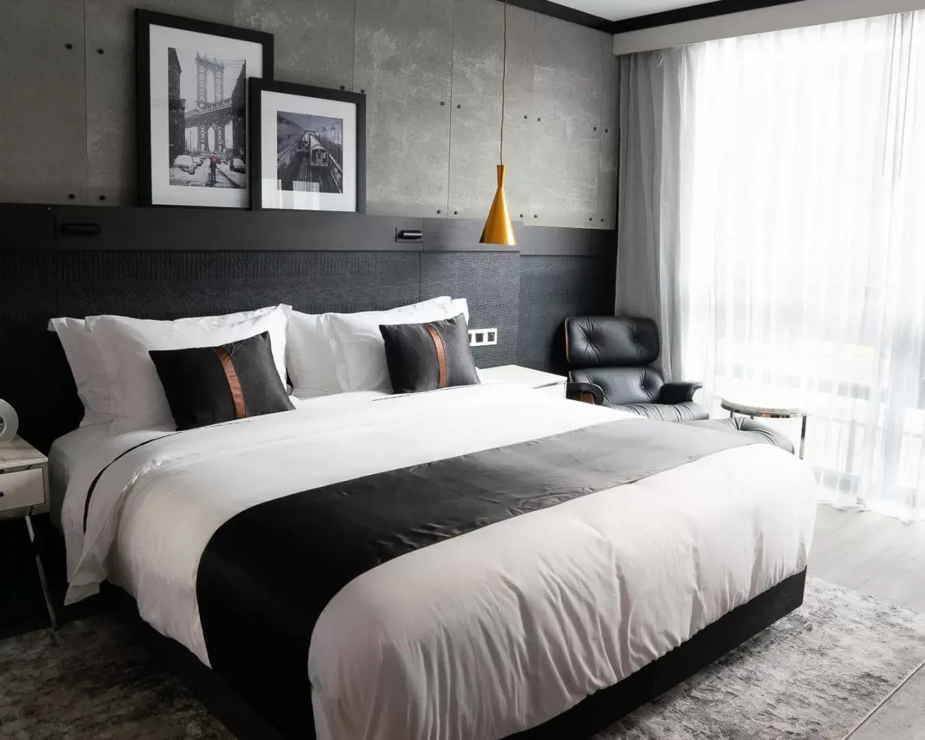 Bedroom, Bed in 42 Hotel