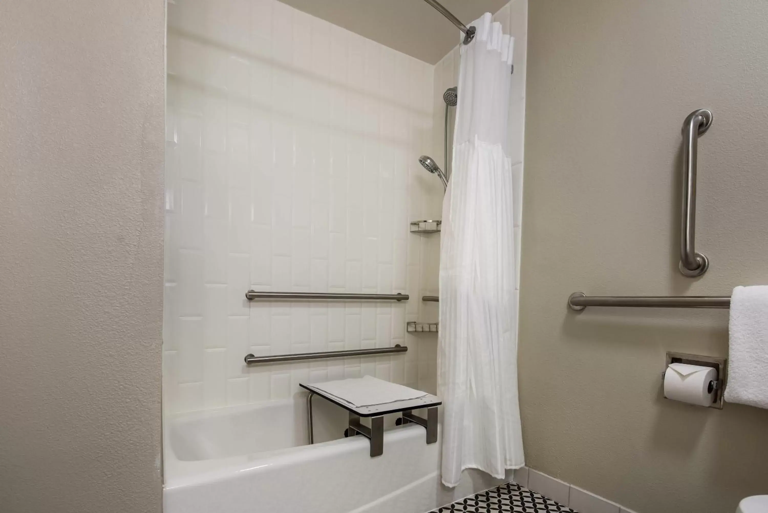 Bathroom in Sonesta Select Philadelphia Airport