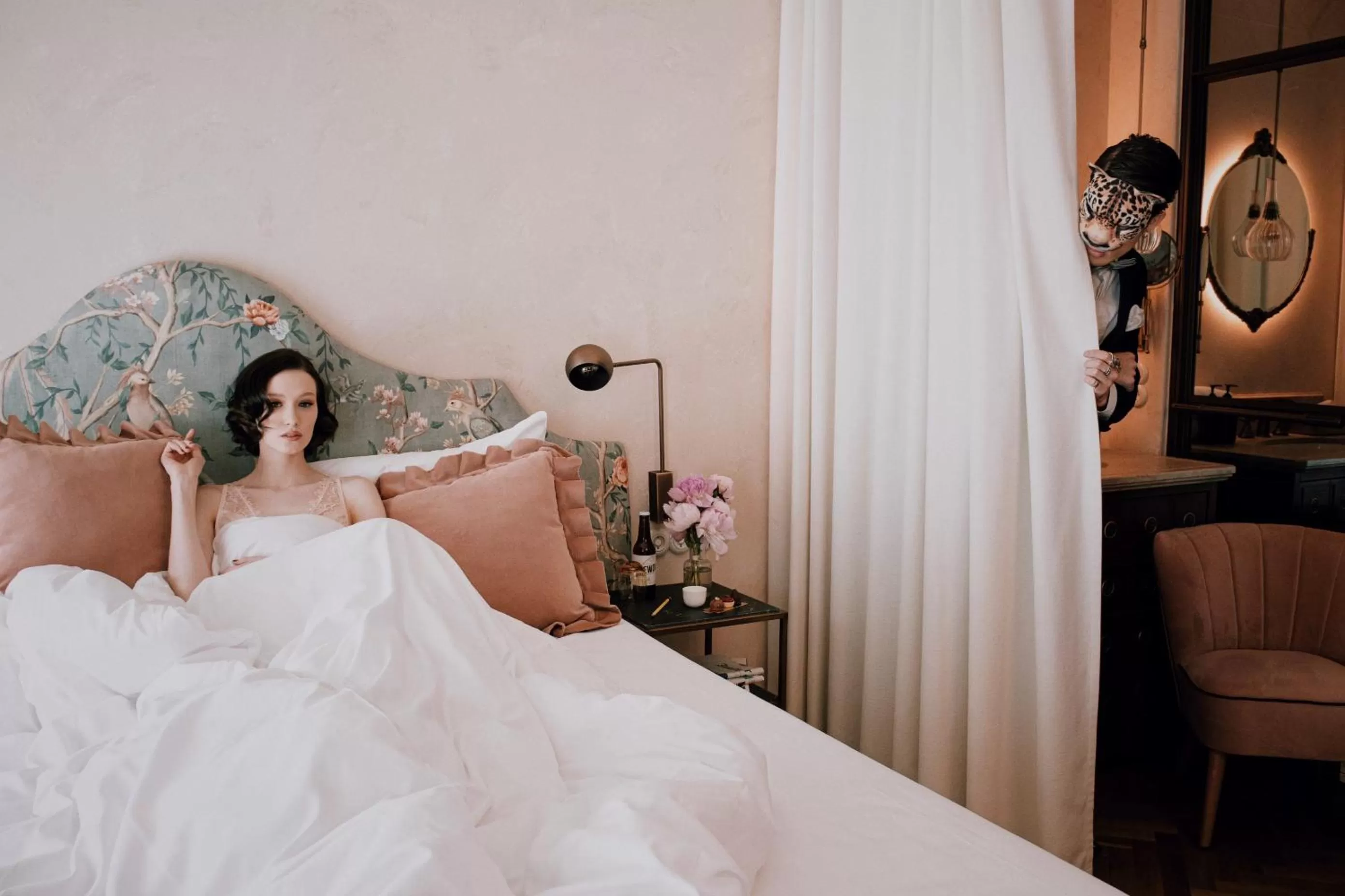 Guests, Bed in Hotel MOTTO