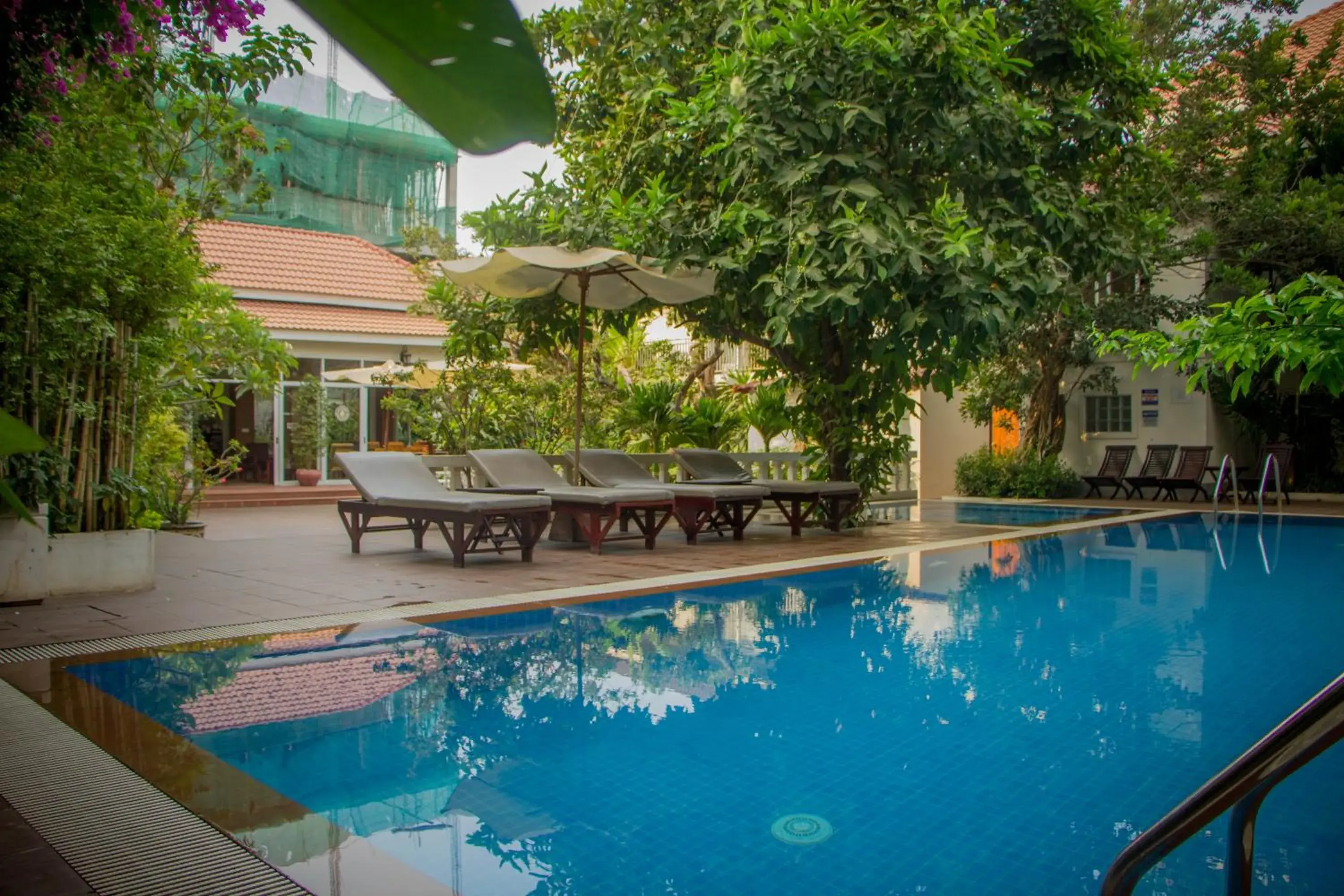Swimming Pool in Skyline Boutique Hotel