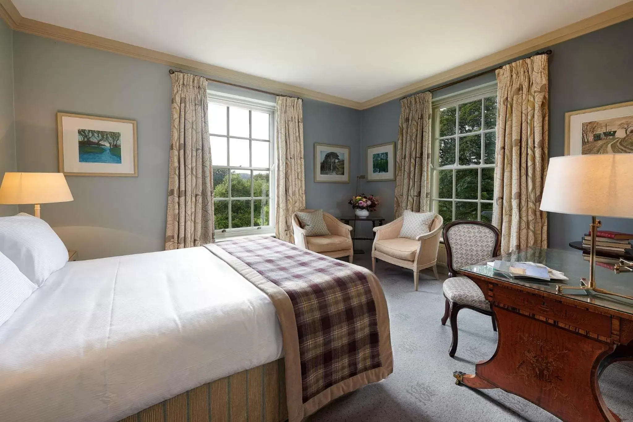 Bedroom in Cavendish Hotel