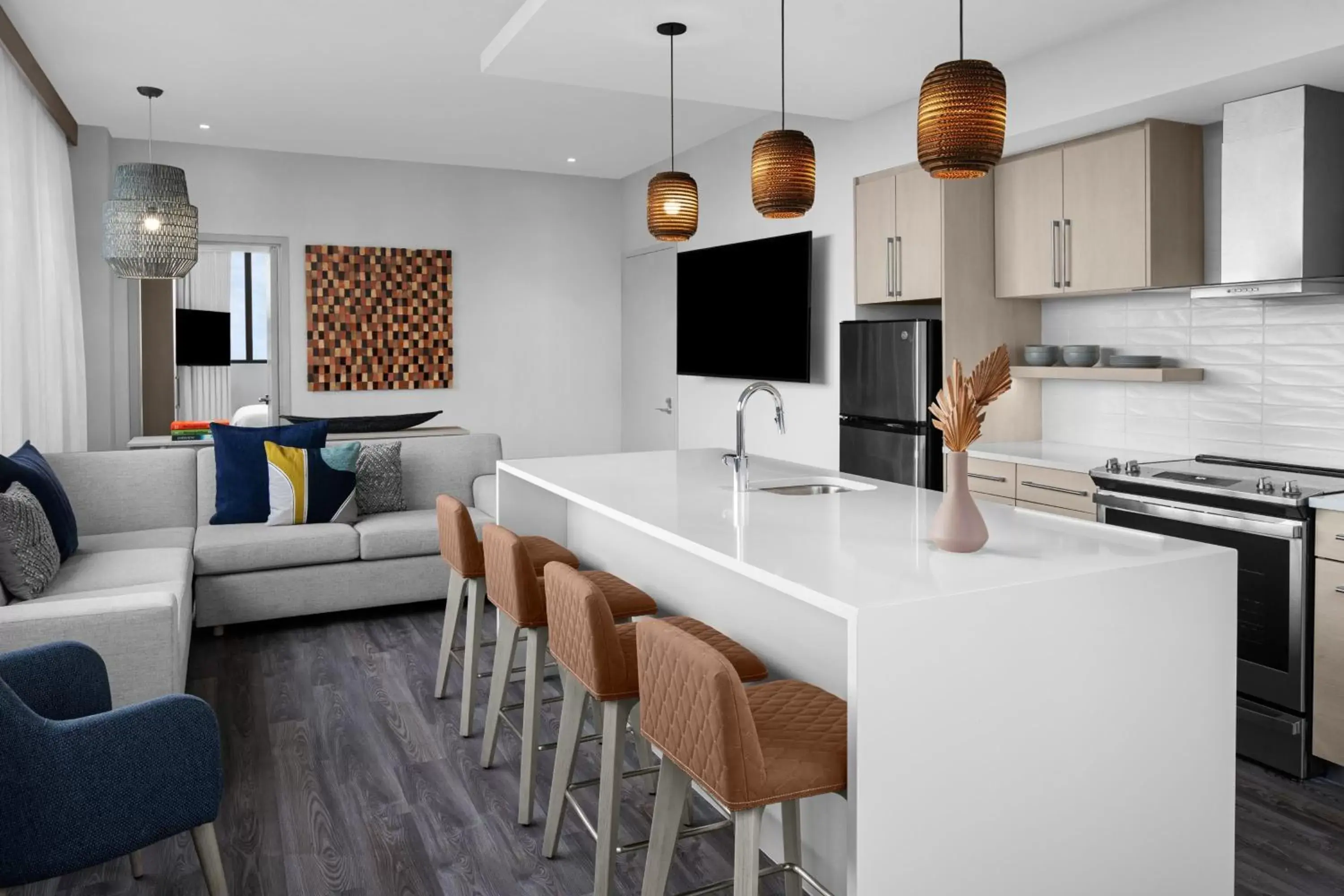 Living room, Kitchen/Kitchenette in Element Miami Brickell