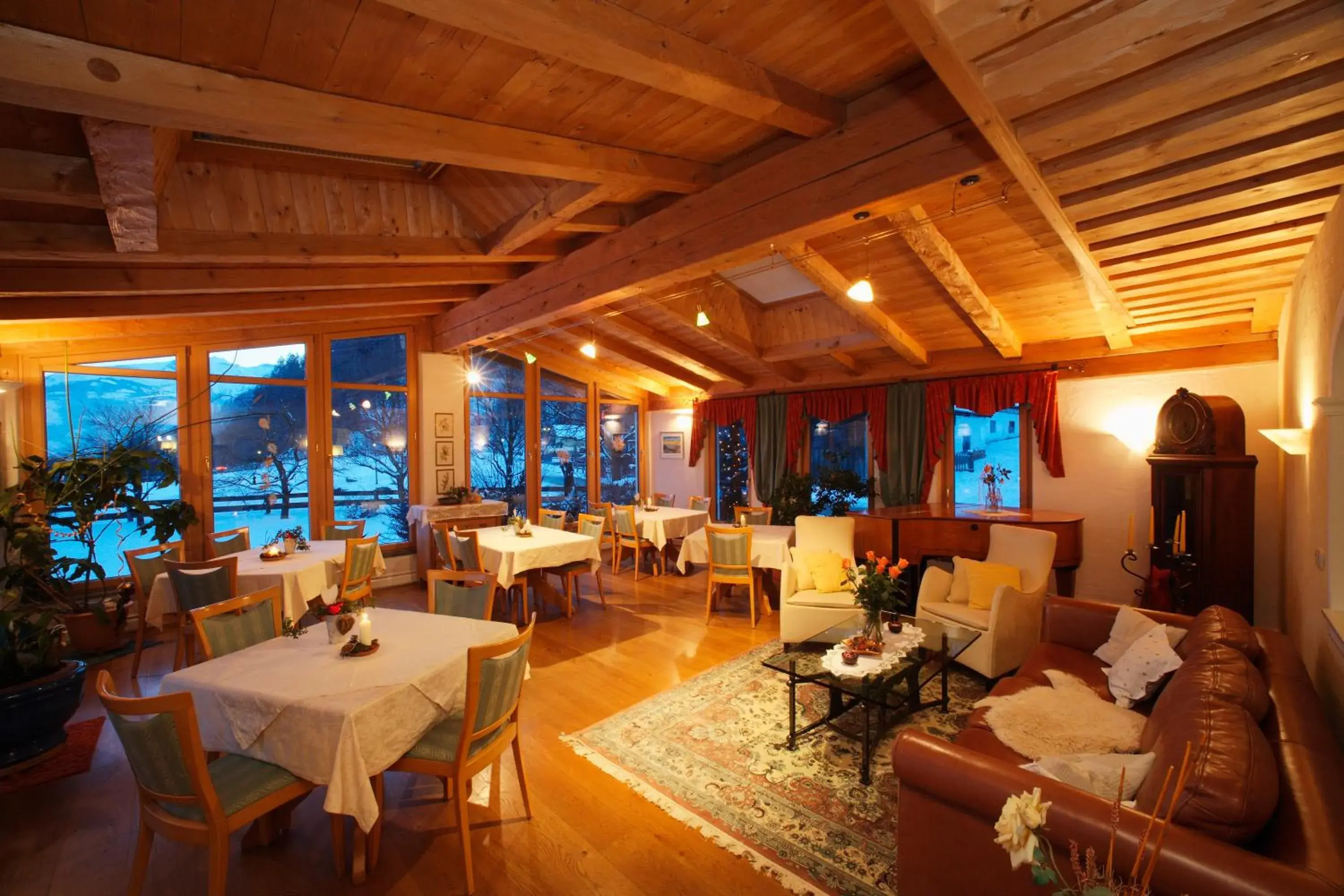 Restaurant/places to eat in Hettlerhof