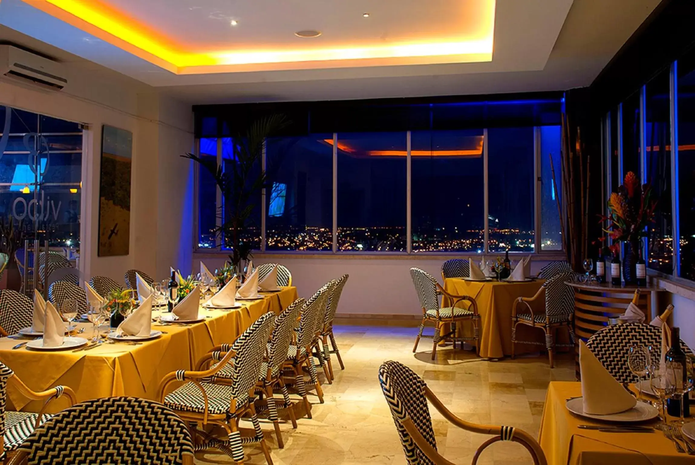 Restaurant/Places to Eat in GHL Hotel Grand Villavicencio