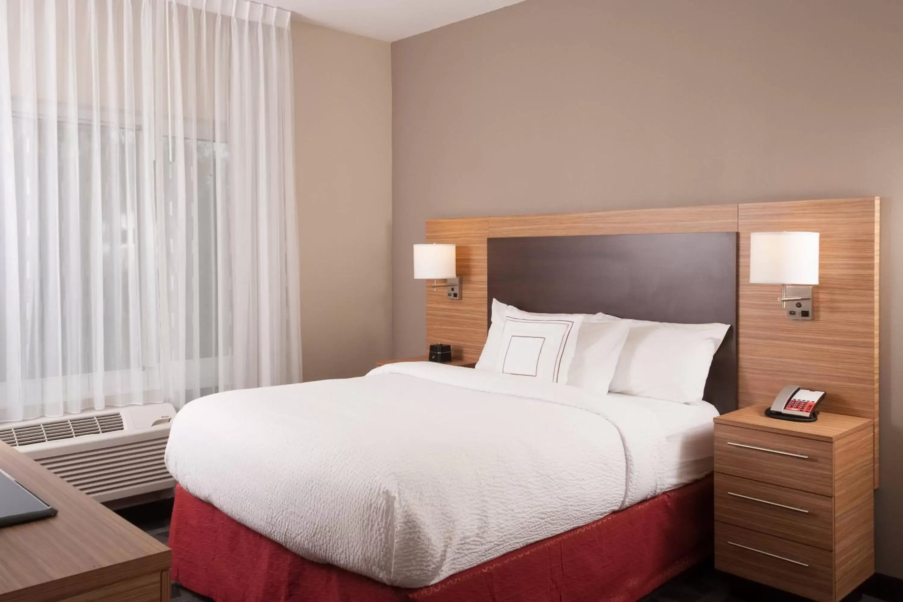 Bedroom, Bed in TownePlace Suites by Marriott Charleston Airport/Convention Center