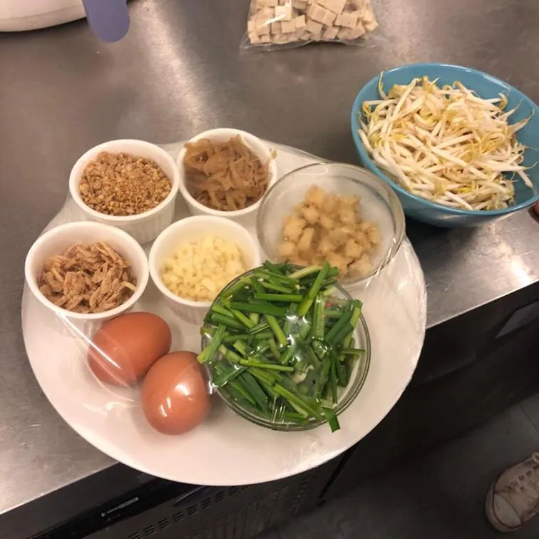 Kinnon Deluxe Hostel Coworking Cafe