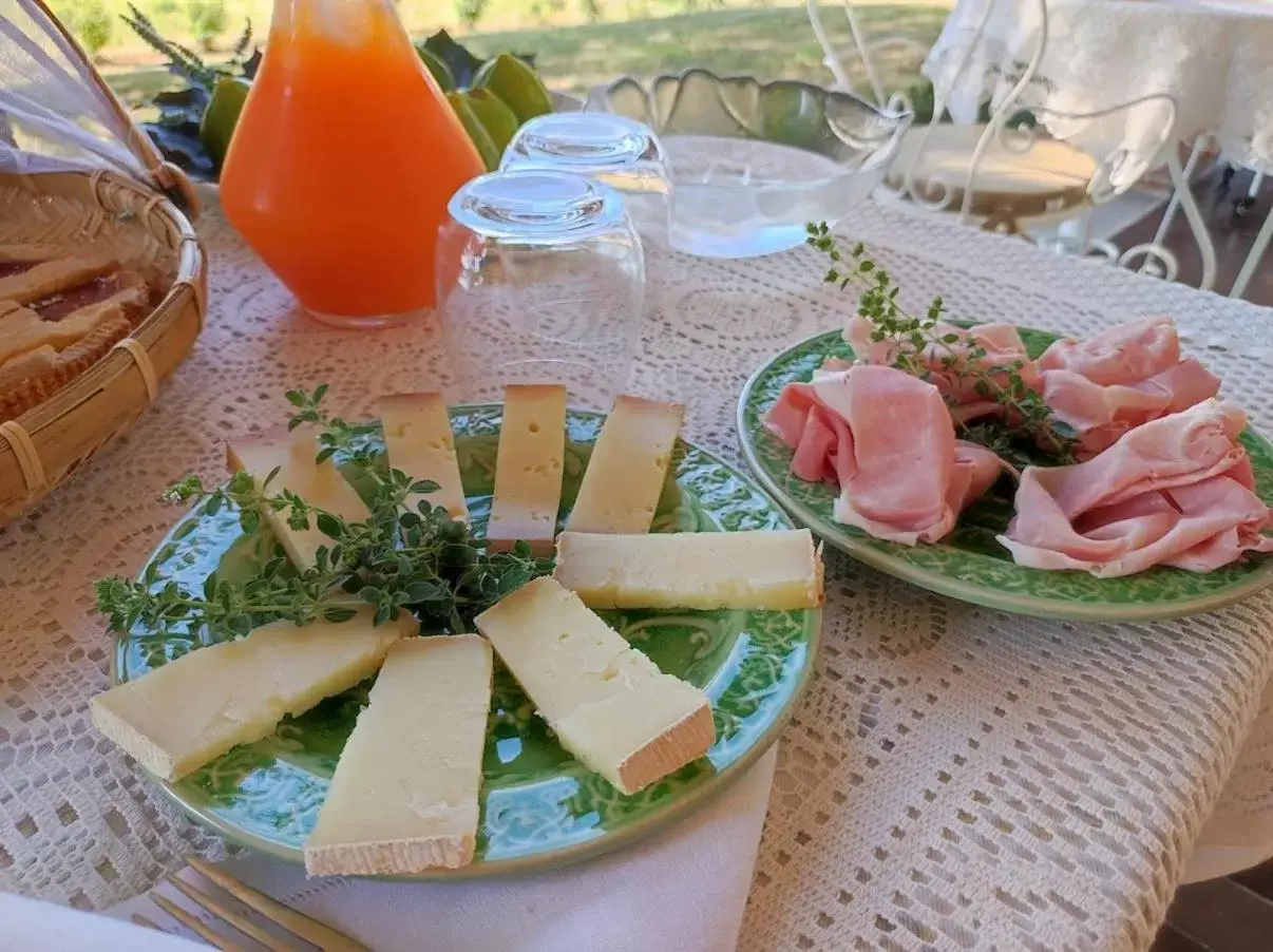 Breakfast in Villa Pieve
