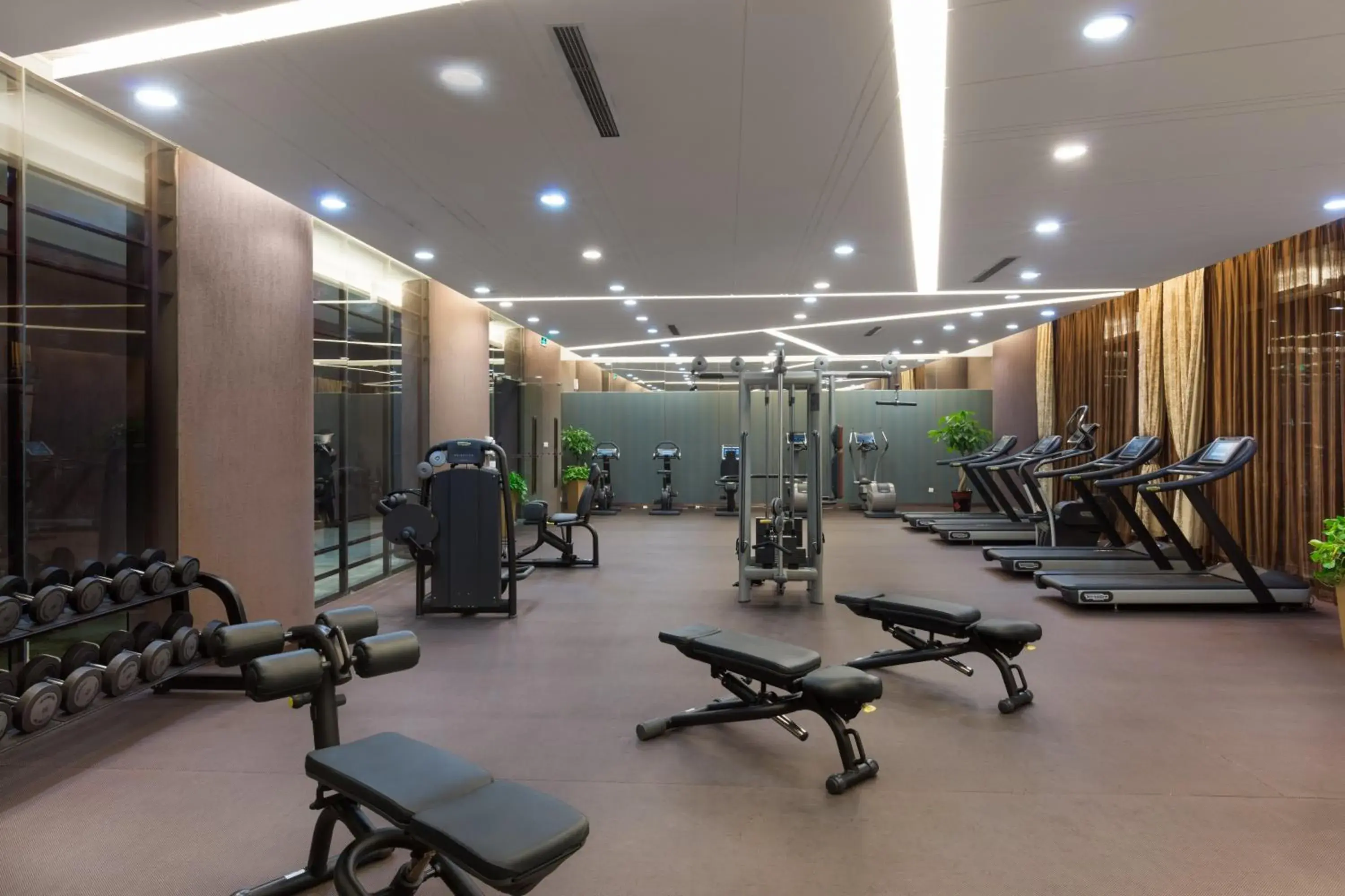 Fitness centre/facilities in Crowne Plaza Xuzhou Dalong Lake by IHG Fitness centre/facilities in Crowne Plaza Xuzhou Dalong Lake by IHG