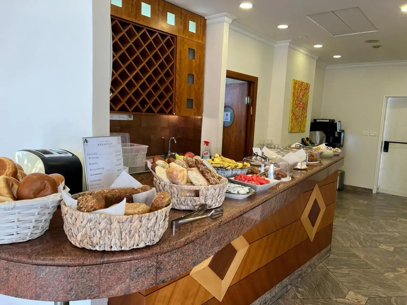 Food and drinks in Abratel Suites Hotel