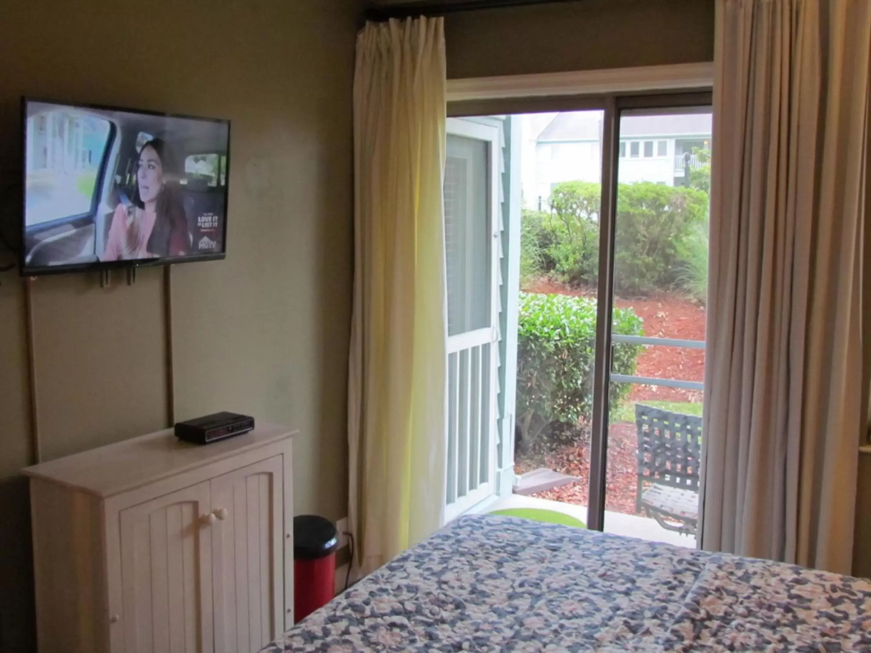 Bedroom, Bed in Myrtle Beach Resort