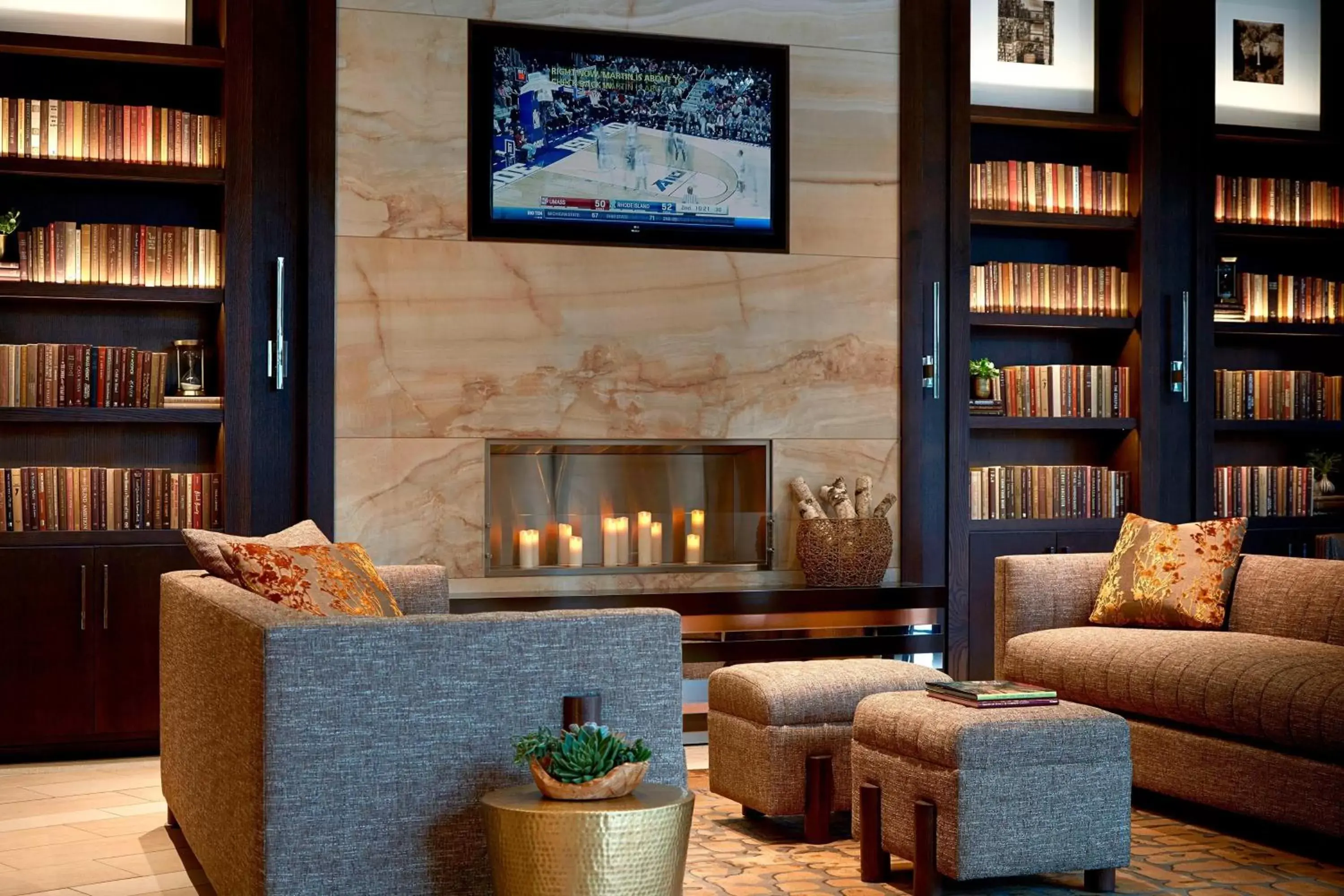 Photo of the whole room, Seating Area in Ithaca Marriott Downtown on the Commons