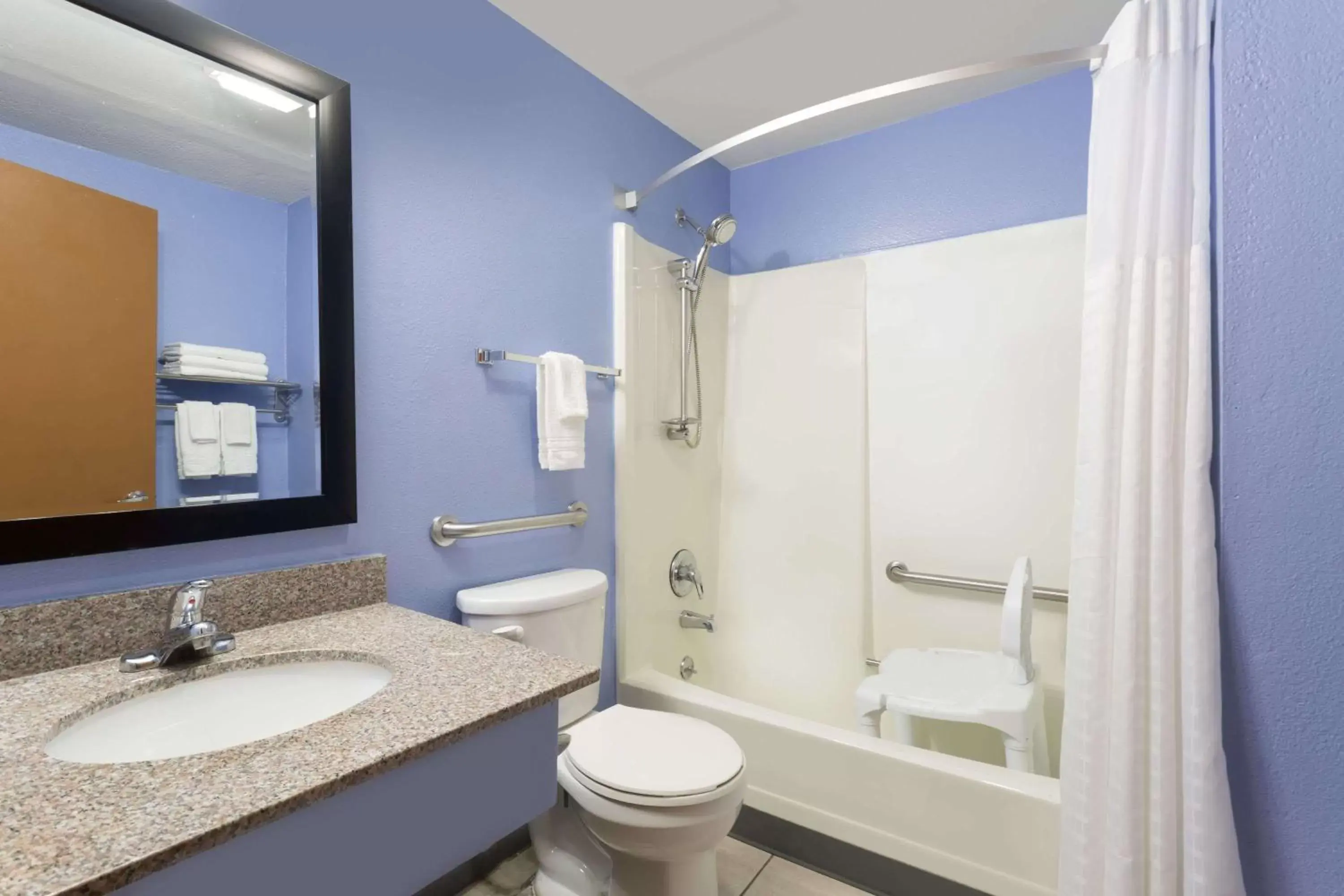 Photo of the whole room, Bathroom in Super 8 by Wyndham Douglas