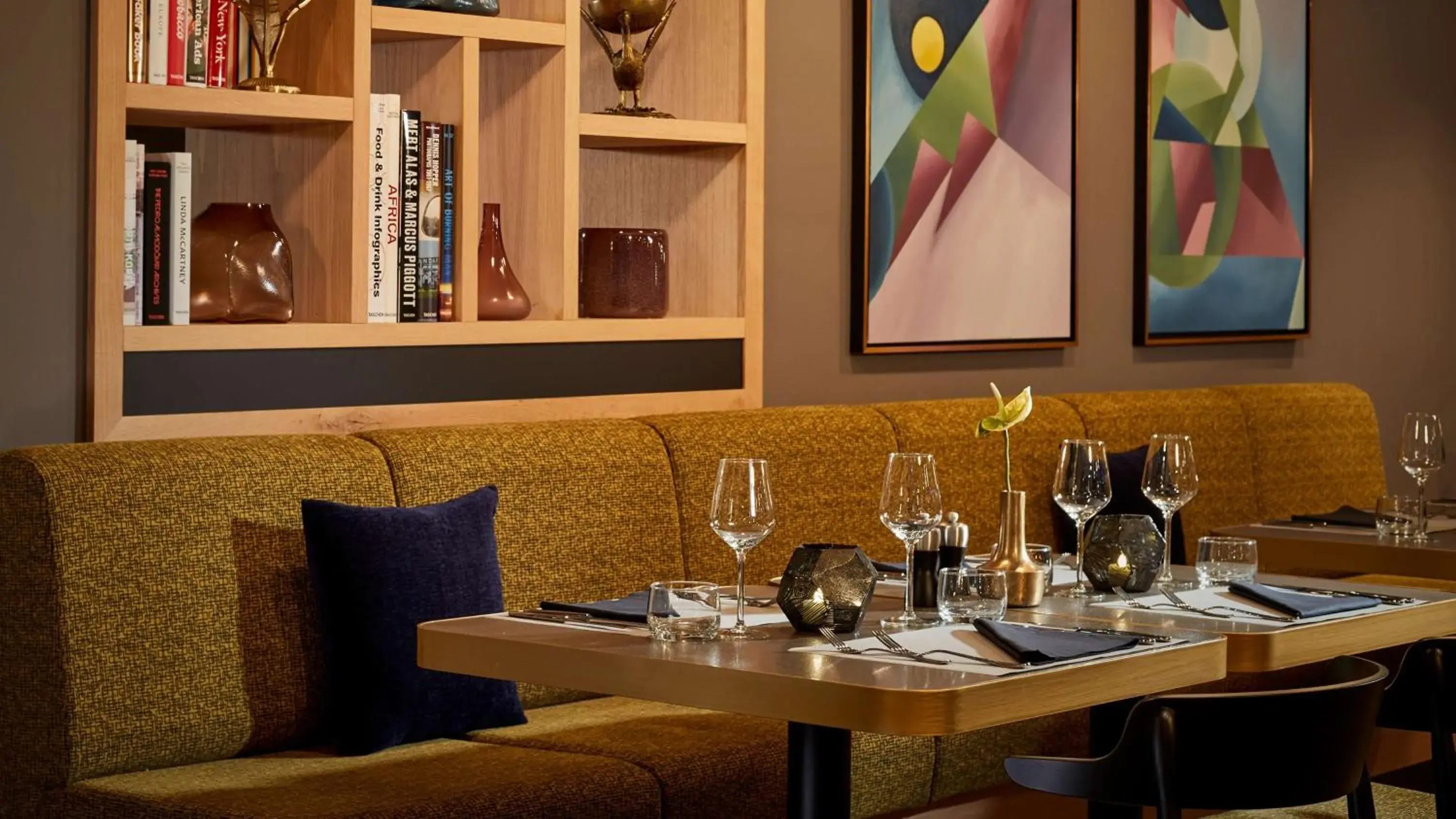 Restaurant/places to eat in Park Plaza Utrecht Restaurant/places to eat in Park Plaza Utrecht