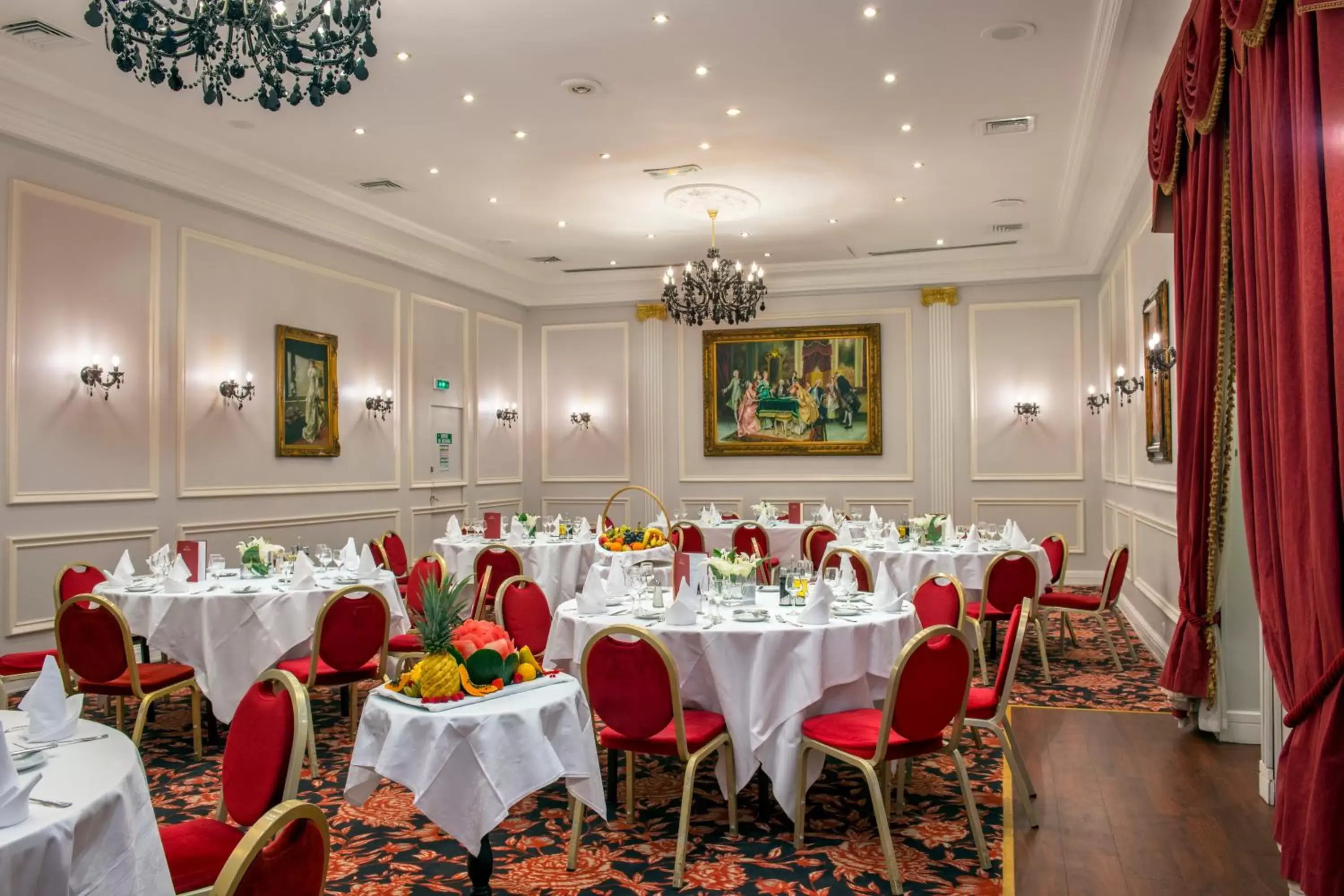 Banquet/Function facilities, Restaurant/Places to Eat in Hôtel West End Promenade