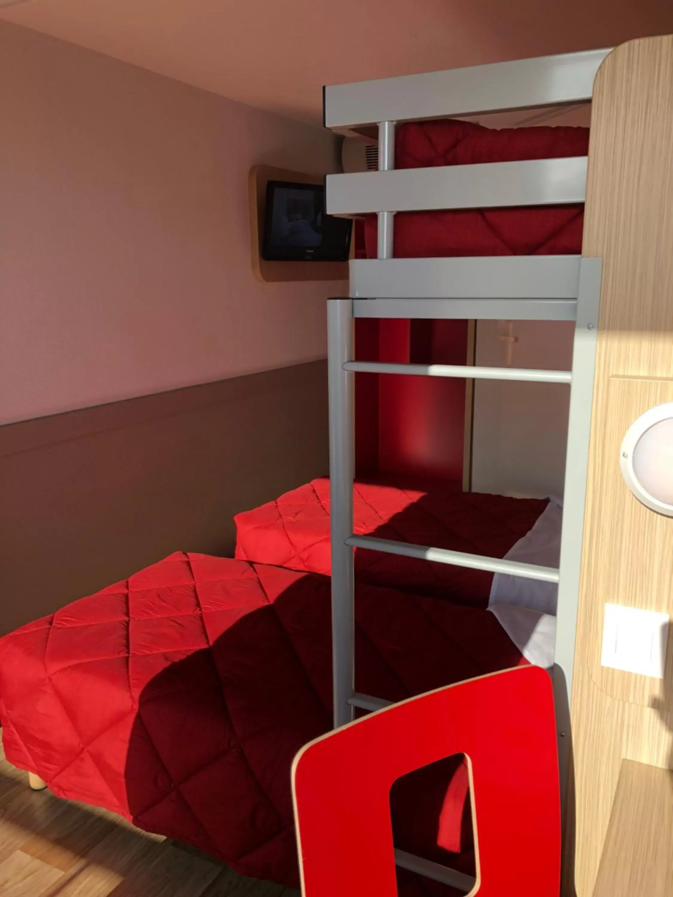 Bed, Bunk Bed in Premiere Classe Perpignan Sud