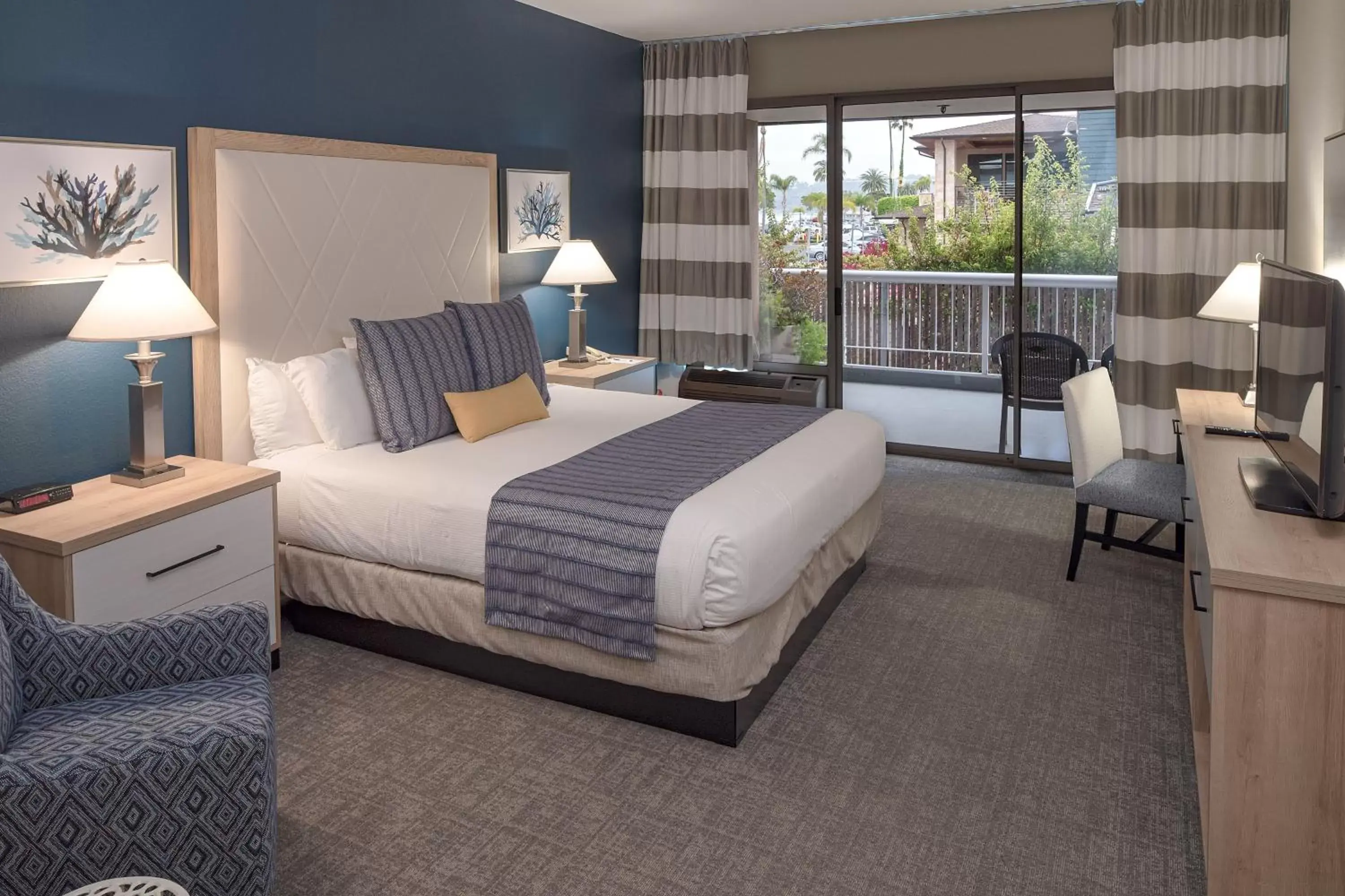 Bed in Bay Club Hotel and Marina Bed in Bay Club Hotel and Marina