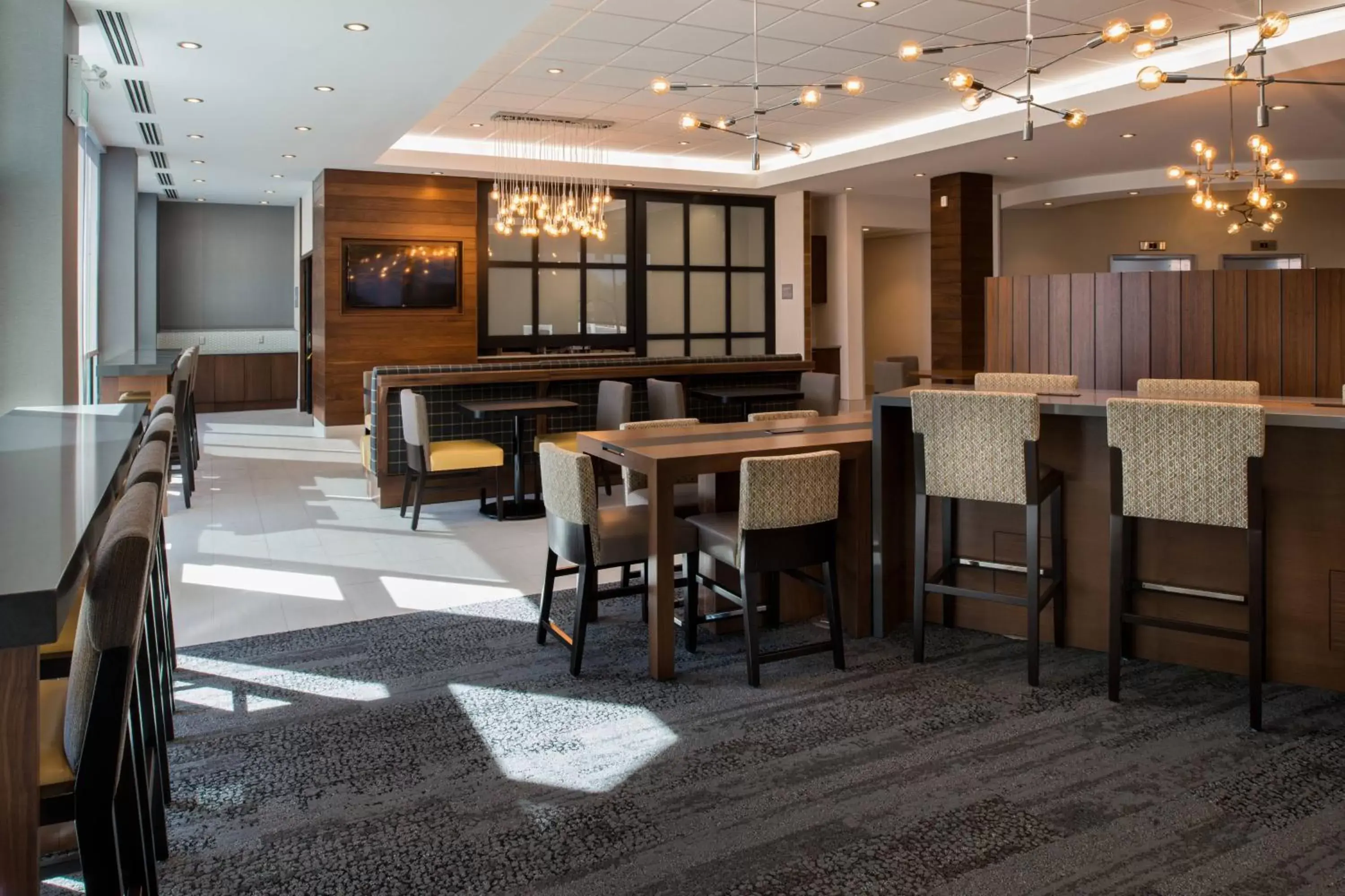 Lobby or reception, Restaurant/Places to Eat in TownePlace Suites by Marriott Saskatoon