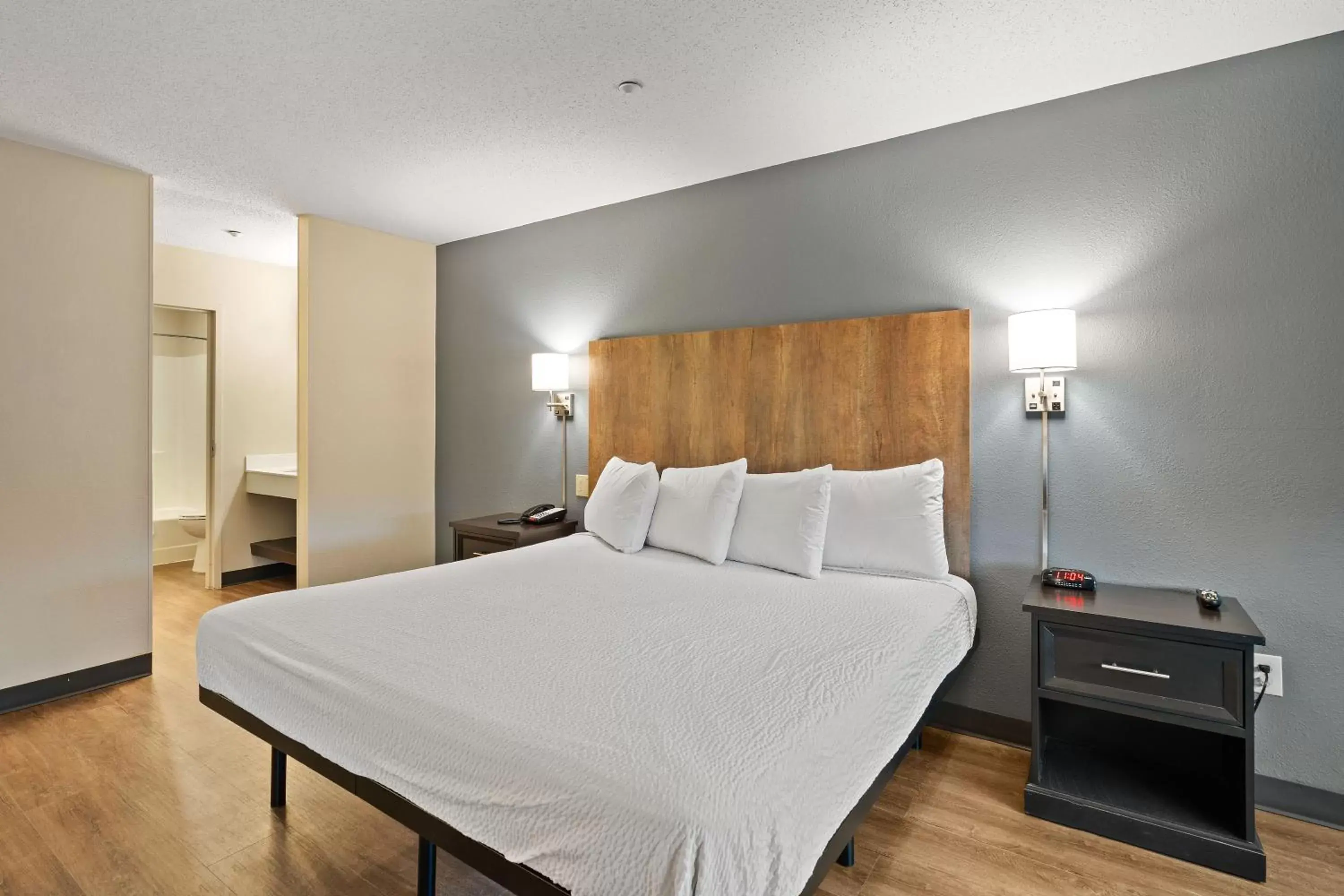 Bed in Extended Stay America Suites - Washington, DC - Centreville - Manassas