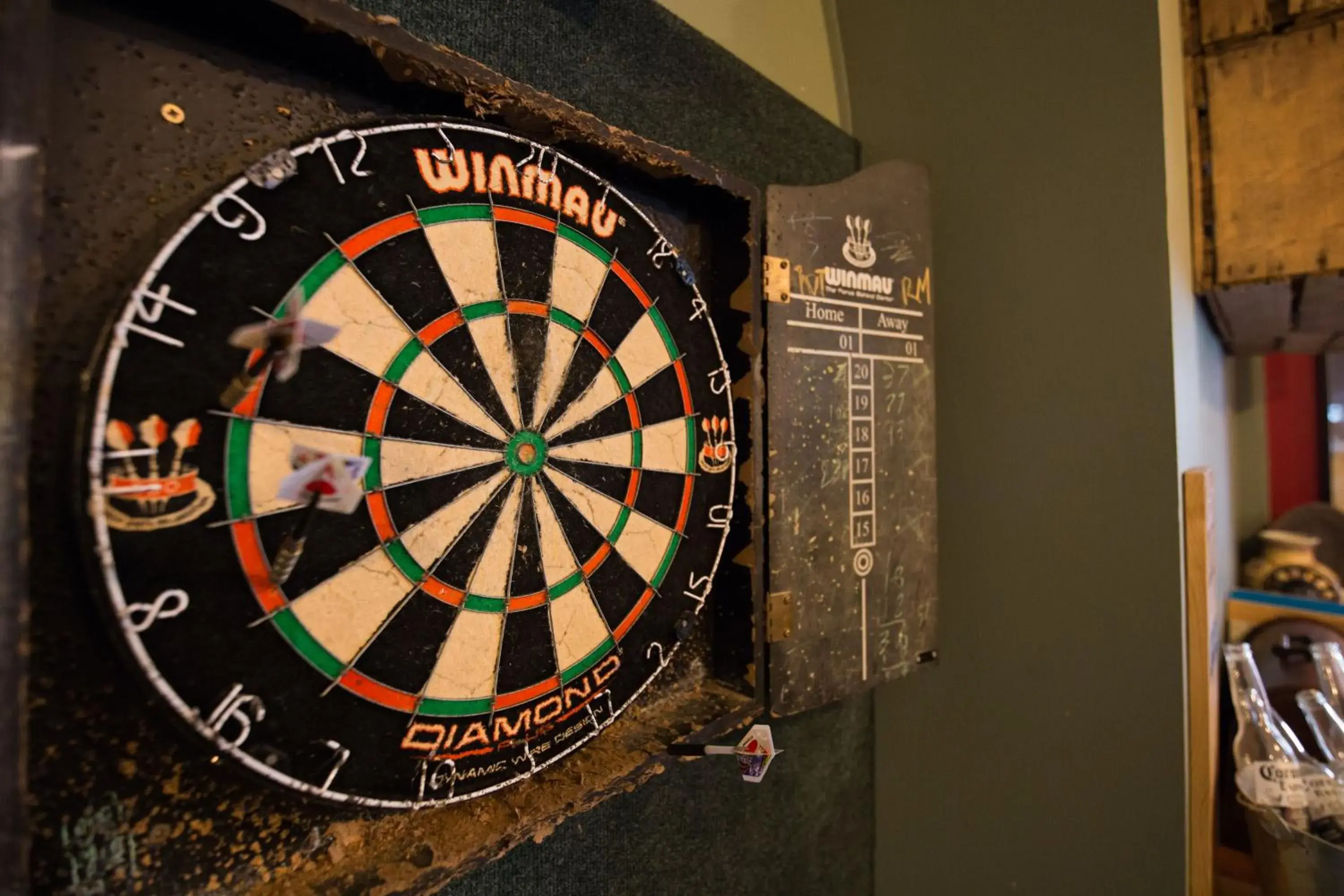 Darts in Palmers Lodge: Swiss Cottage