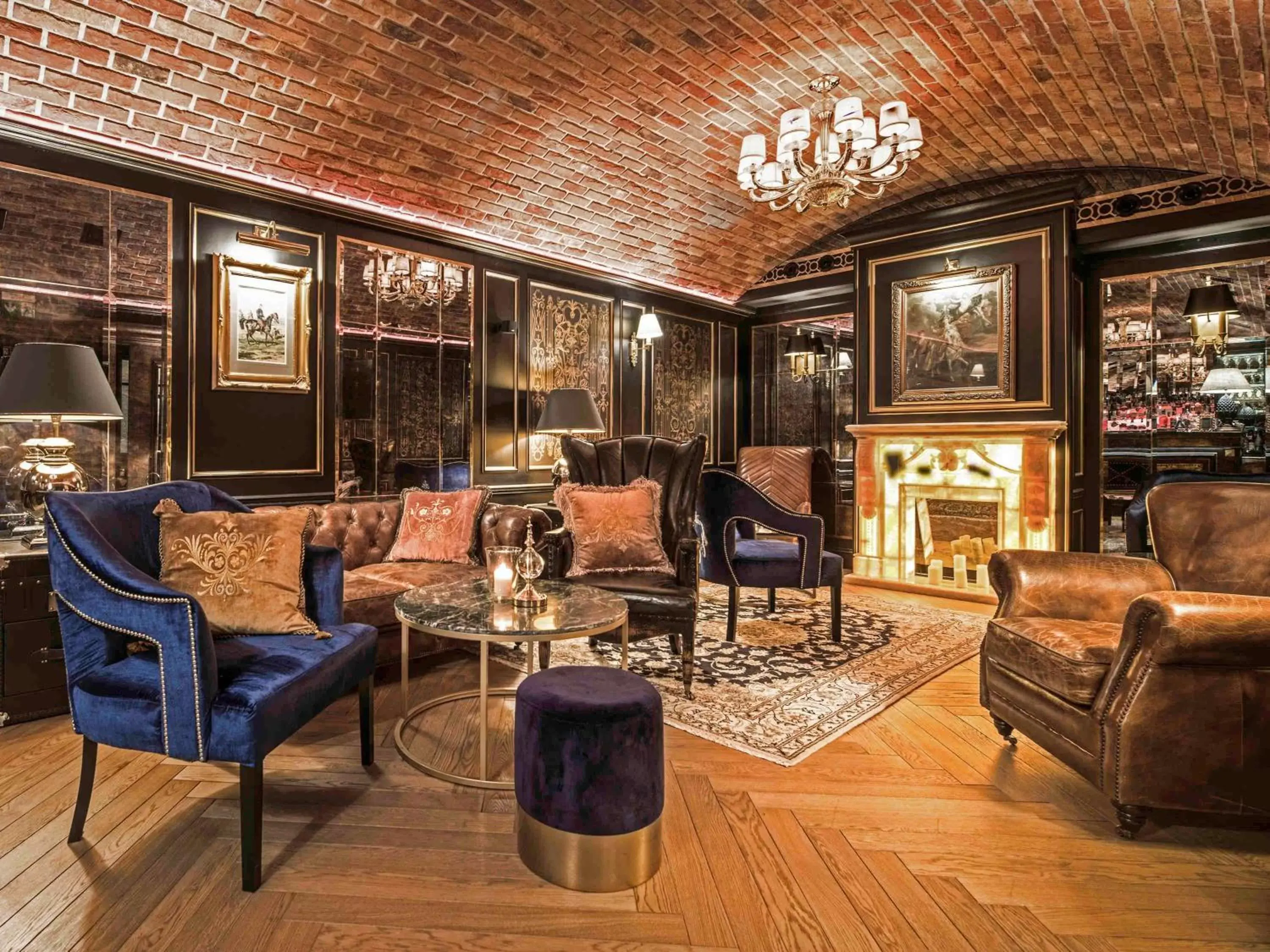 Lounge or bar in Bachleda Luxury Hotel Krakow MGallery Hotel Collection