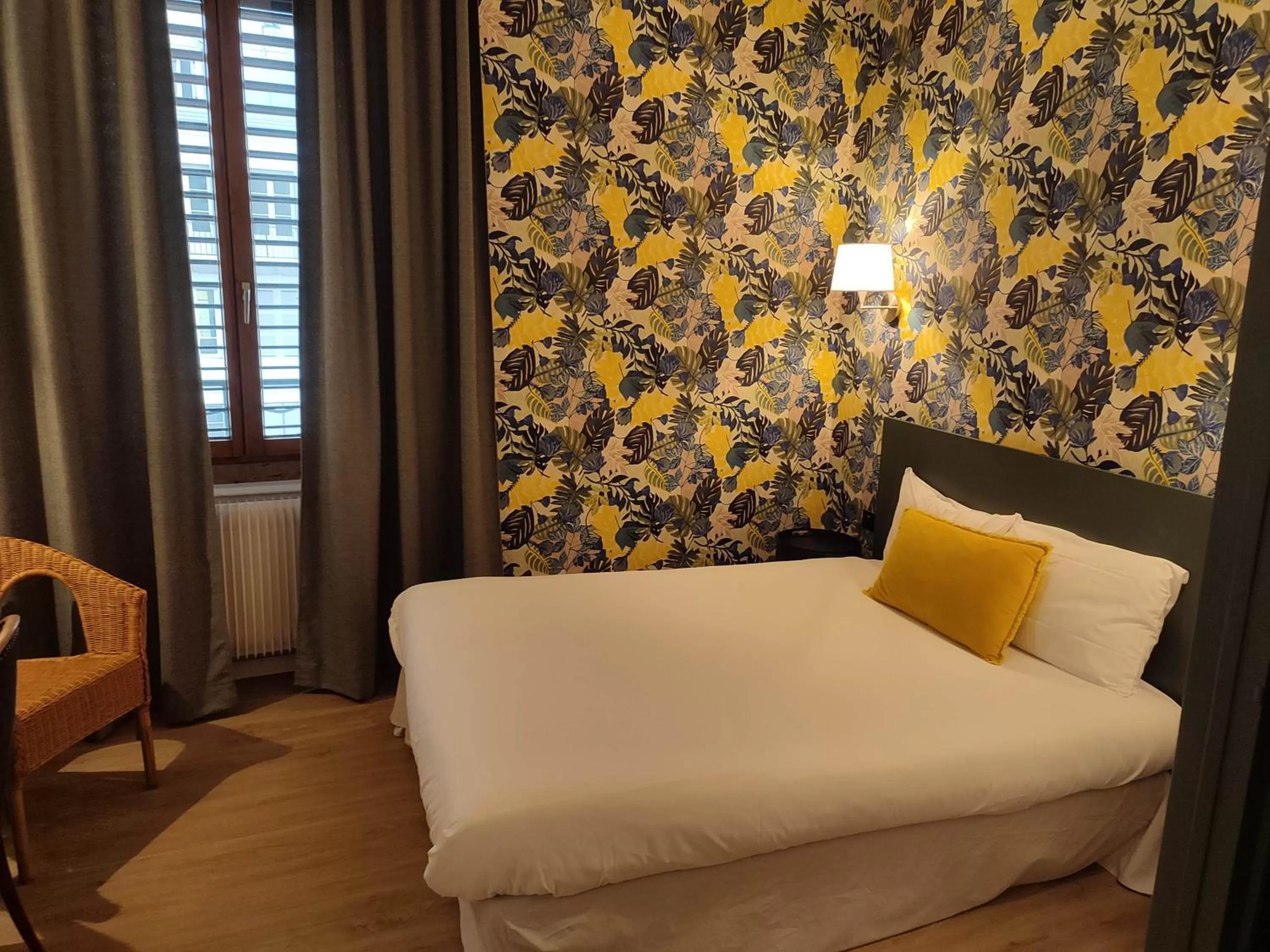 Bed in Grand Hotel De La Poste - Lyon Sud - Vienne