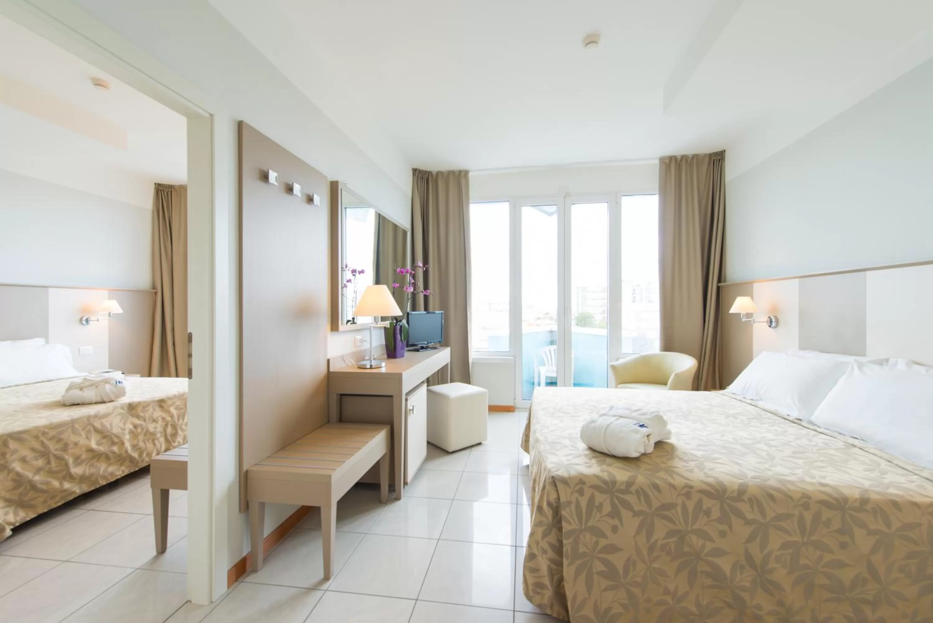 Drinks, Bed in Hotel Cristallo