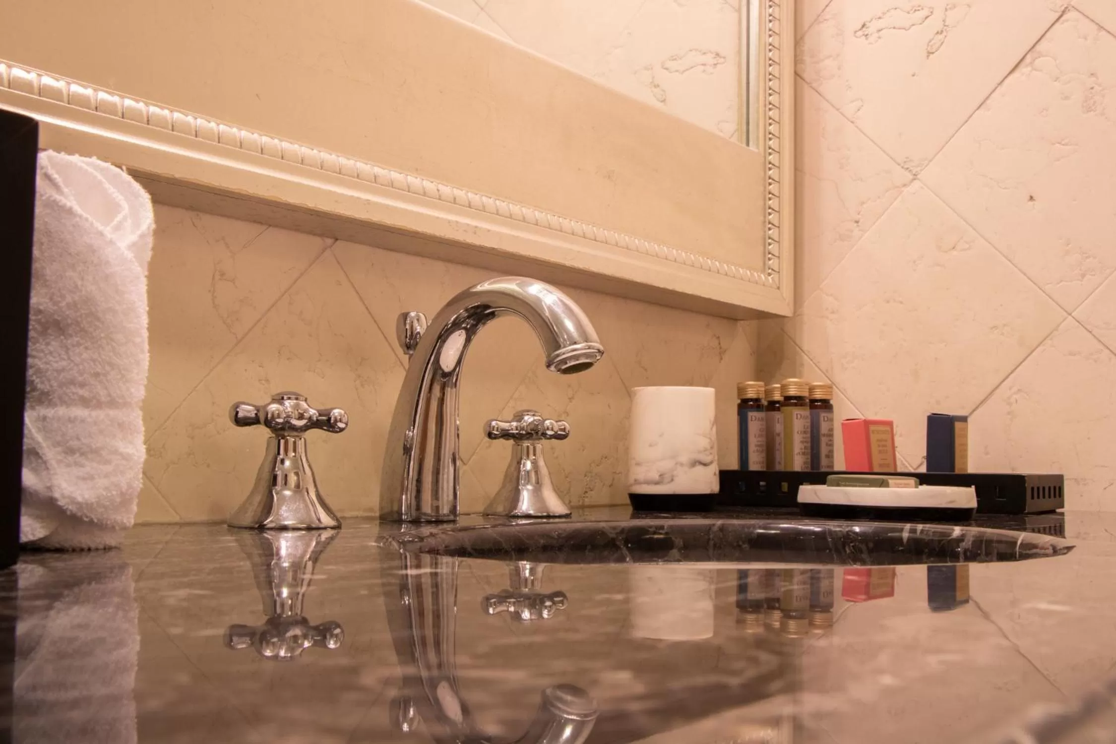 Bathroom in Villa Palma Boutique Hotel