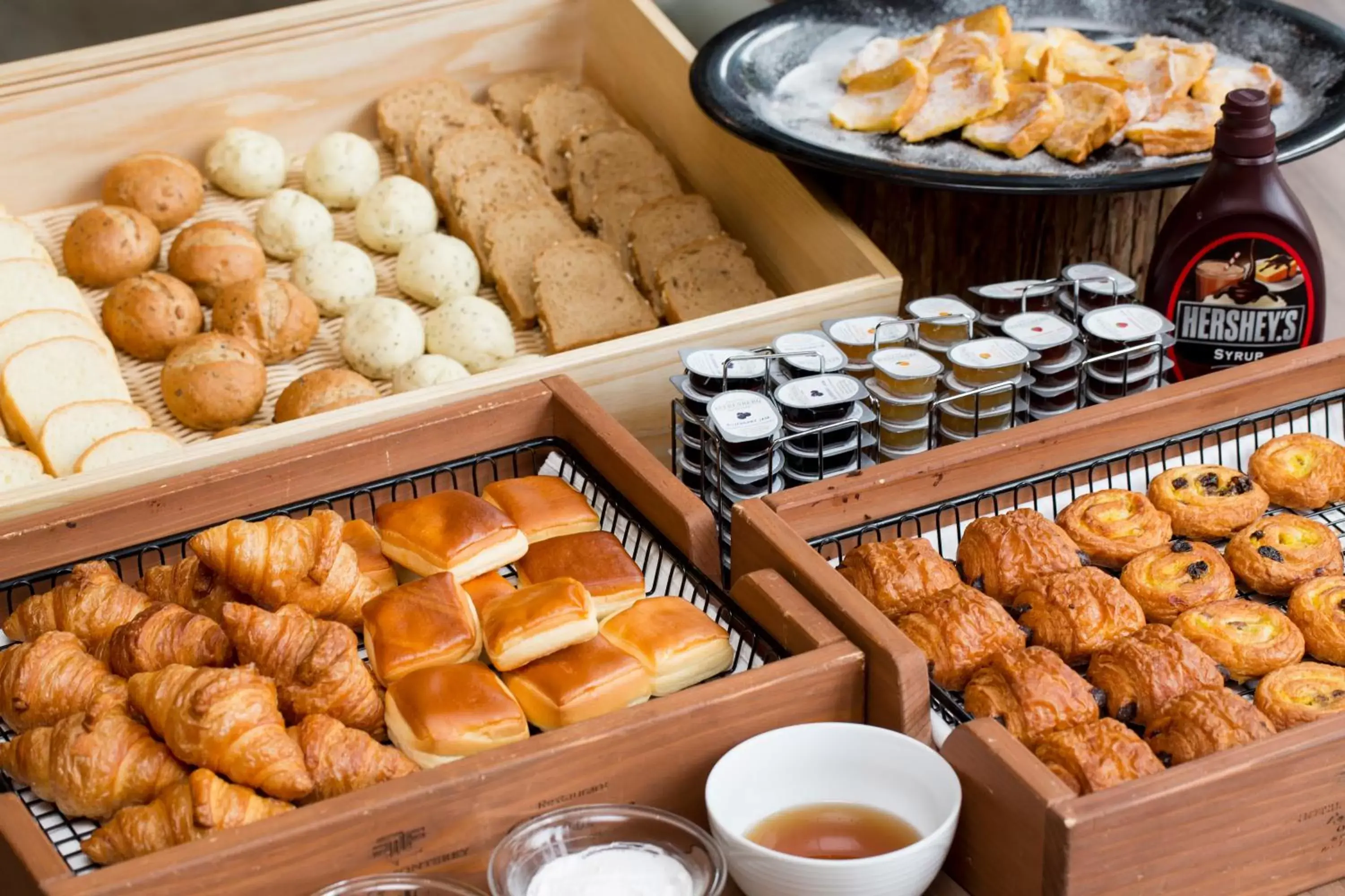 Buffet breakfast in Hotel Monterey Le Frere Osaka Buffet breakfast in Hotel Monterey Le Frere Osaka