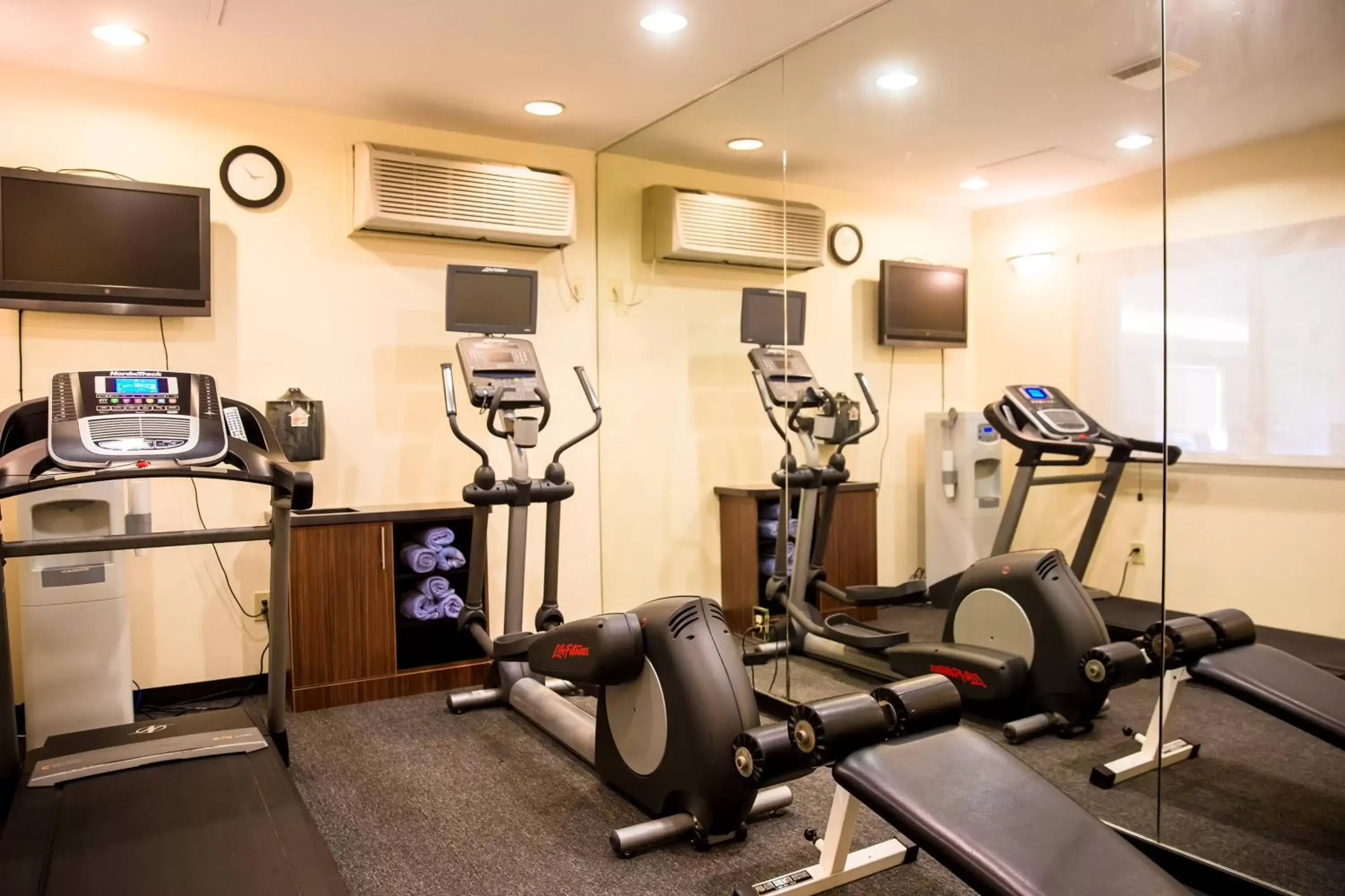 Fitness centre/facilities, Fitness Center/Facilities in Fairfield Inn & Suites Fredericksburg