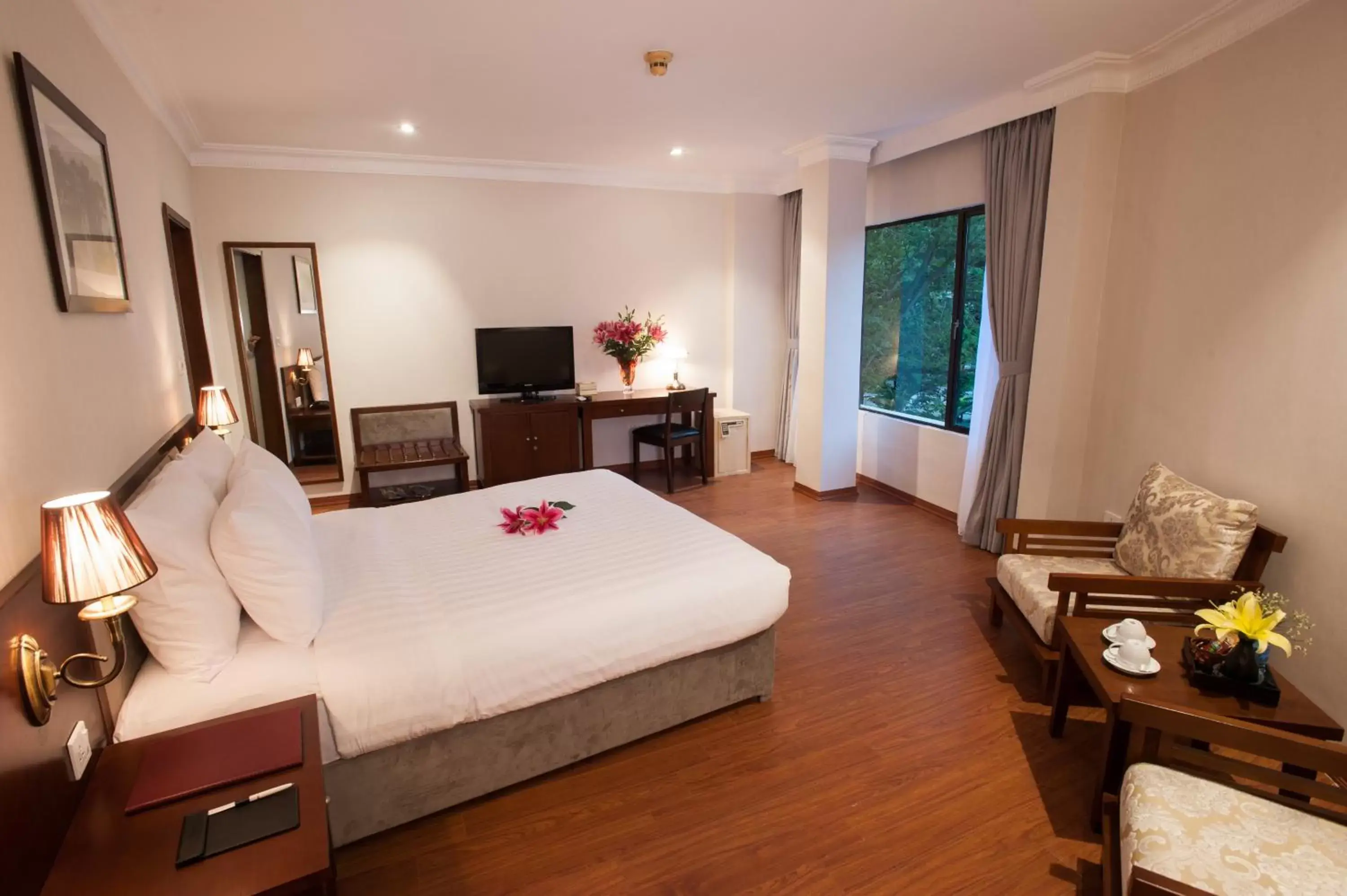 Bedroom in Mon Regency Hotel Bedroom in Mon Regency Hotel