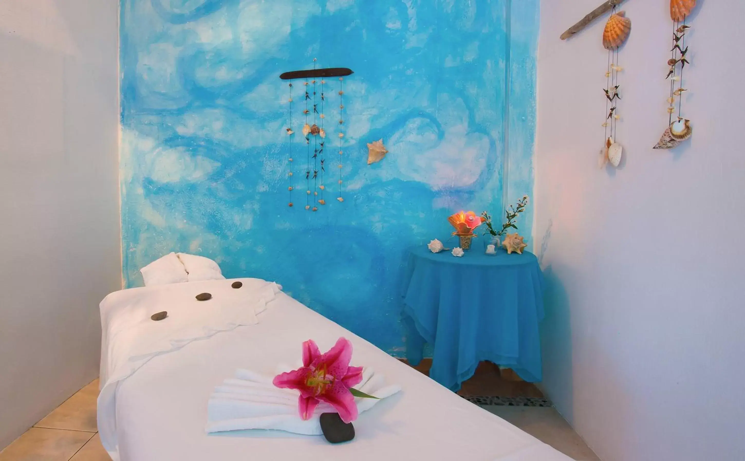 Massage in Hotel Xbalamqué & Spa Cancún Centro