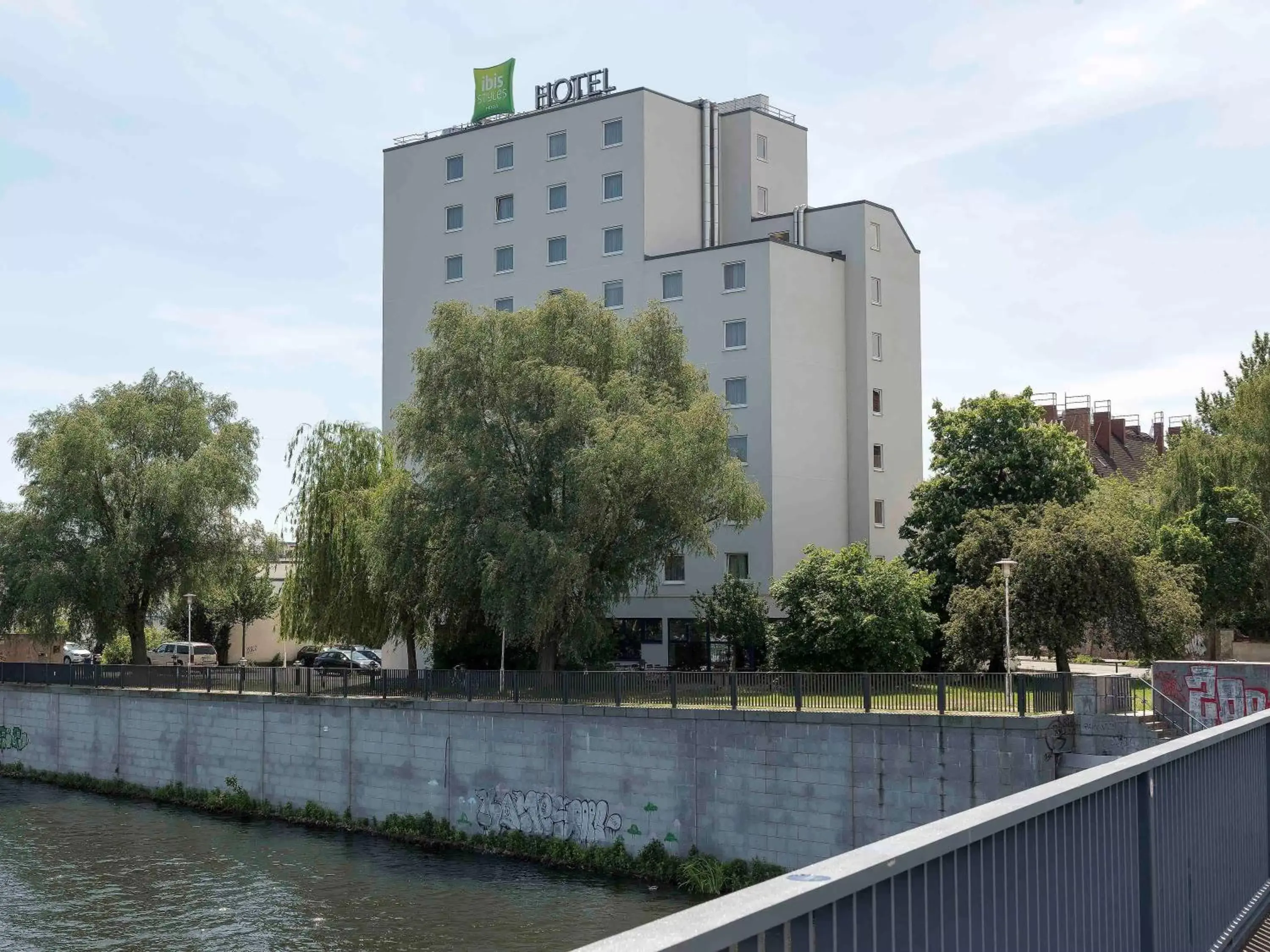 Property building in ibis Styles Berlin Treptow Property building in ibis Styles Berlin Treptow