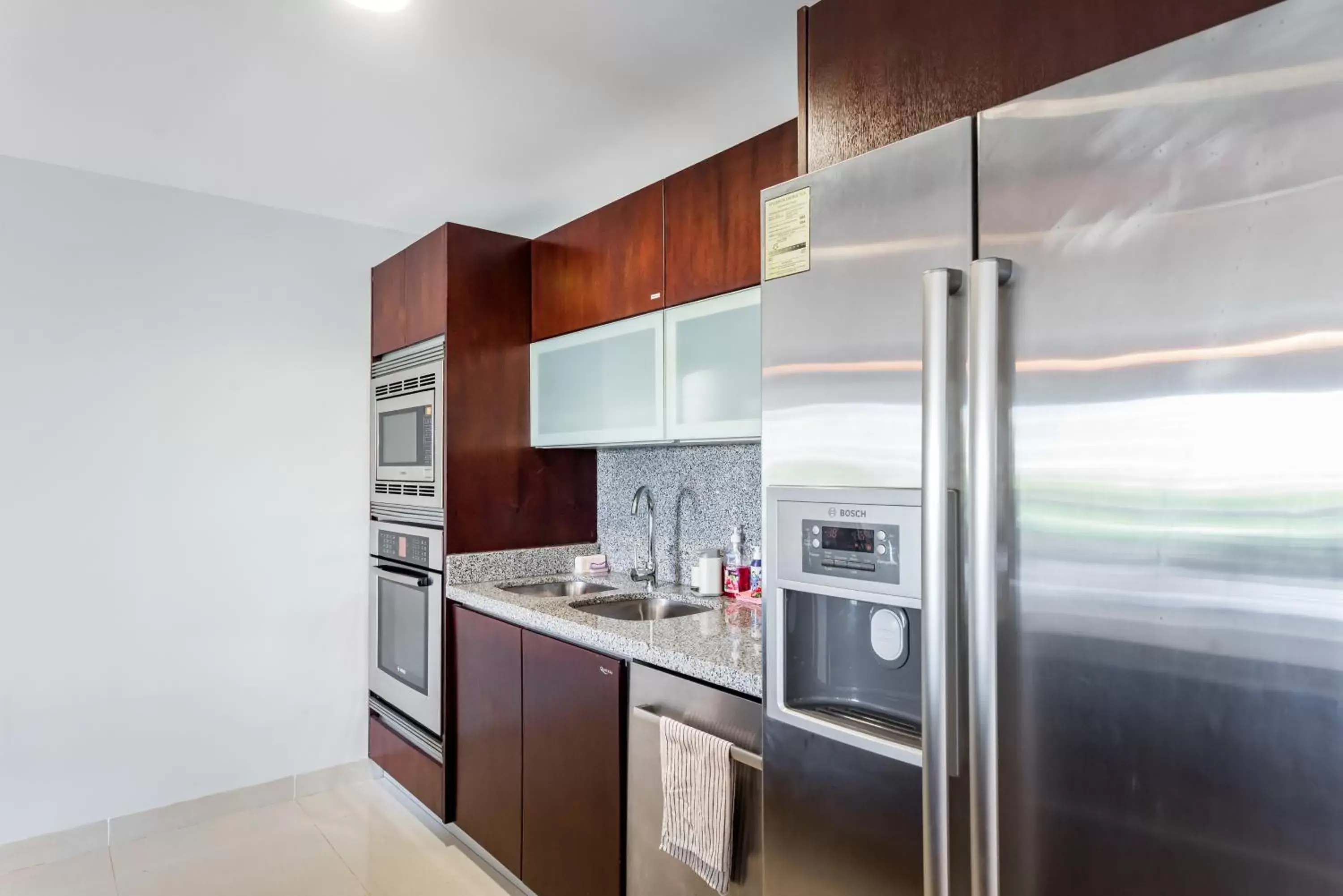 Kitchen/Kitchenette in Mareazul Beach Front Condos At playa del Carmen