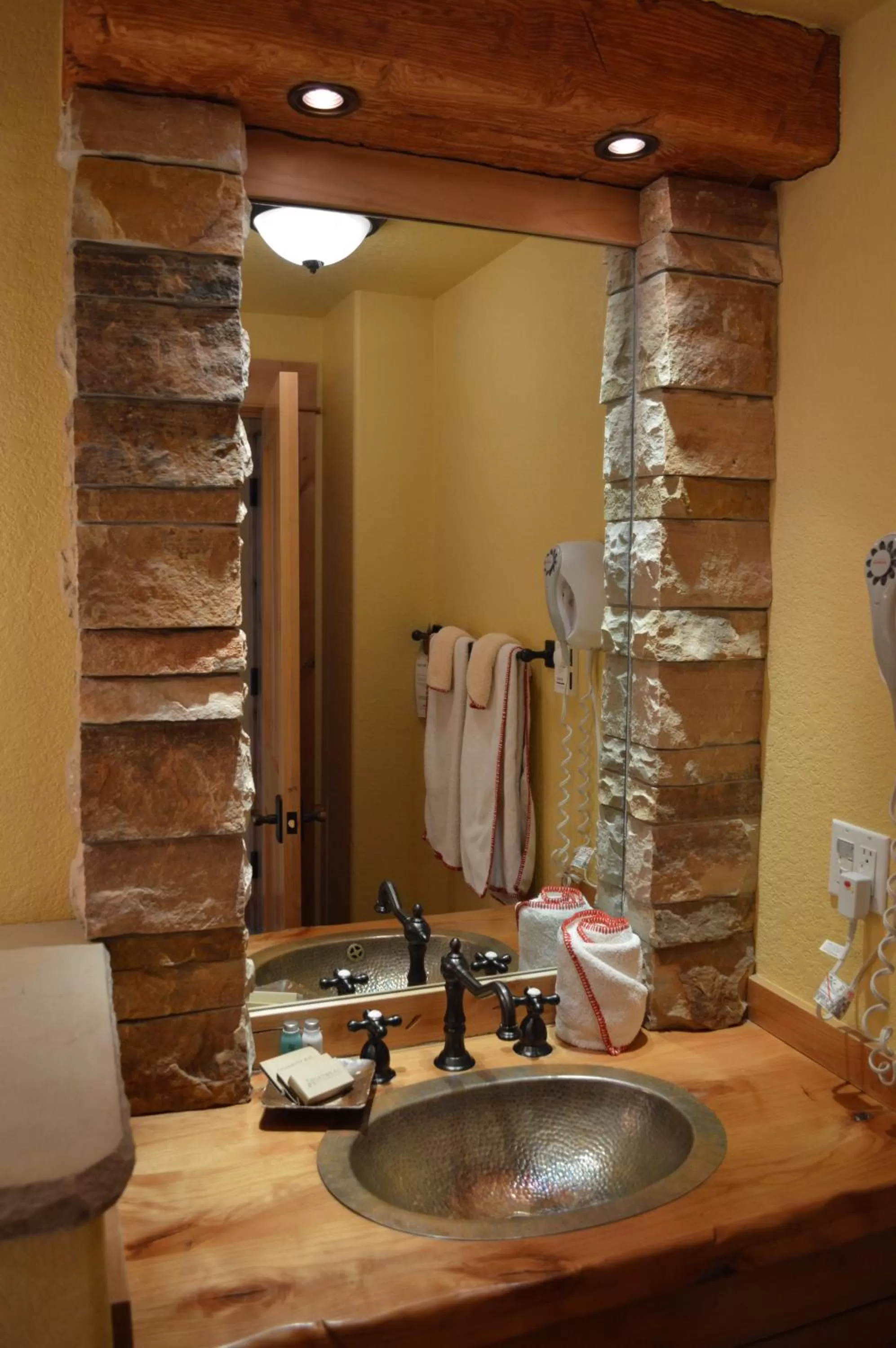 Bathroom in Niwot Inn & Spa