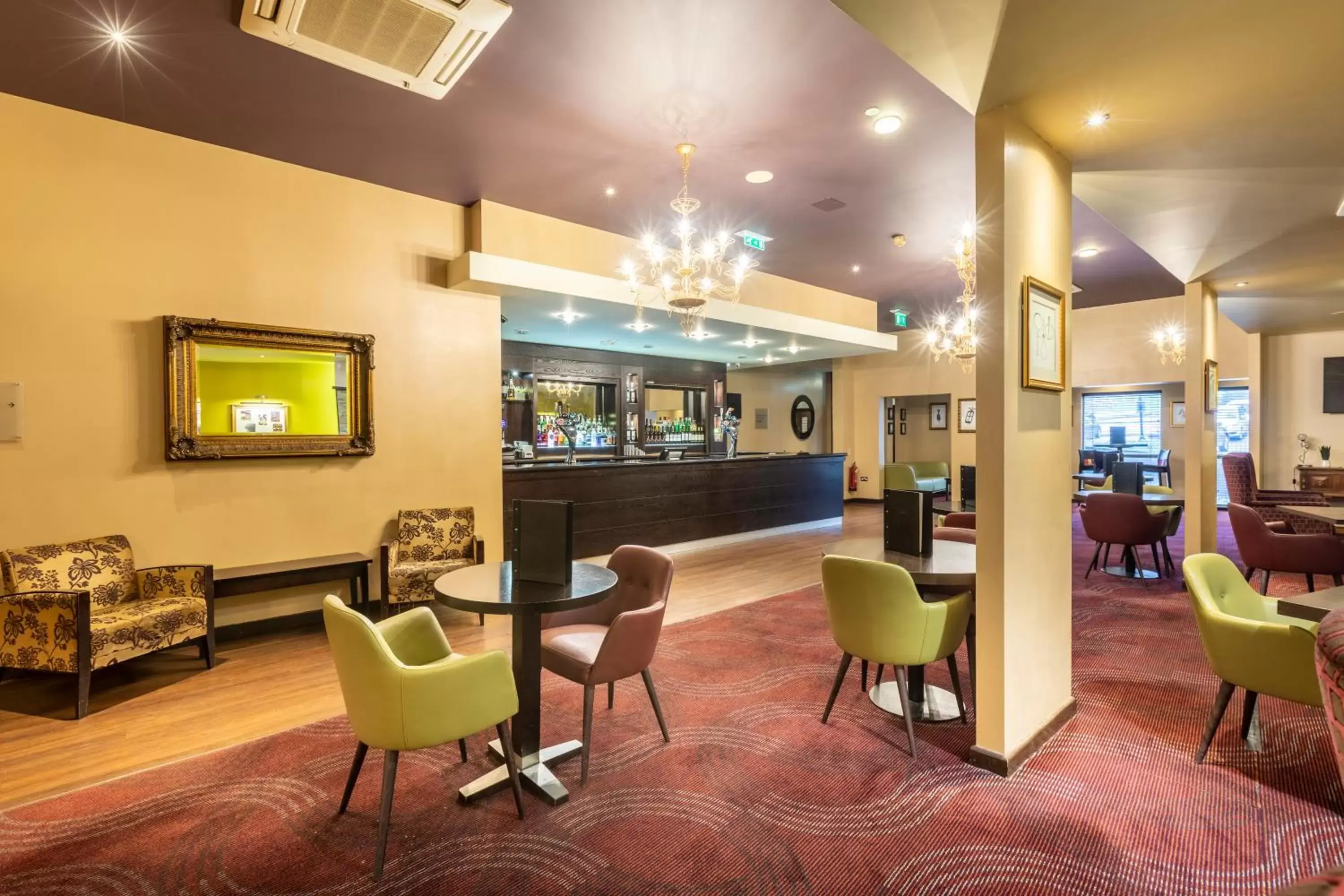 Lounge or bar, Lounge/Bar in Gloucester Robinswood Hotel, BW Signature Collection